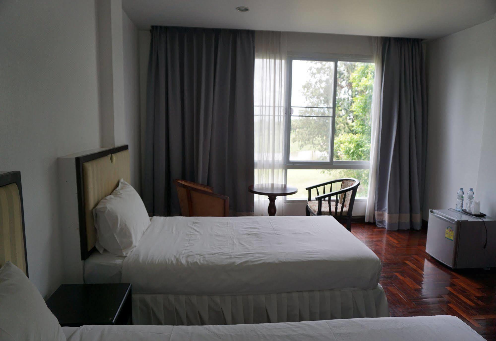 Dancoon Golf Club And 3* Ban Thum