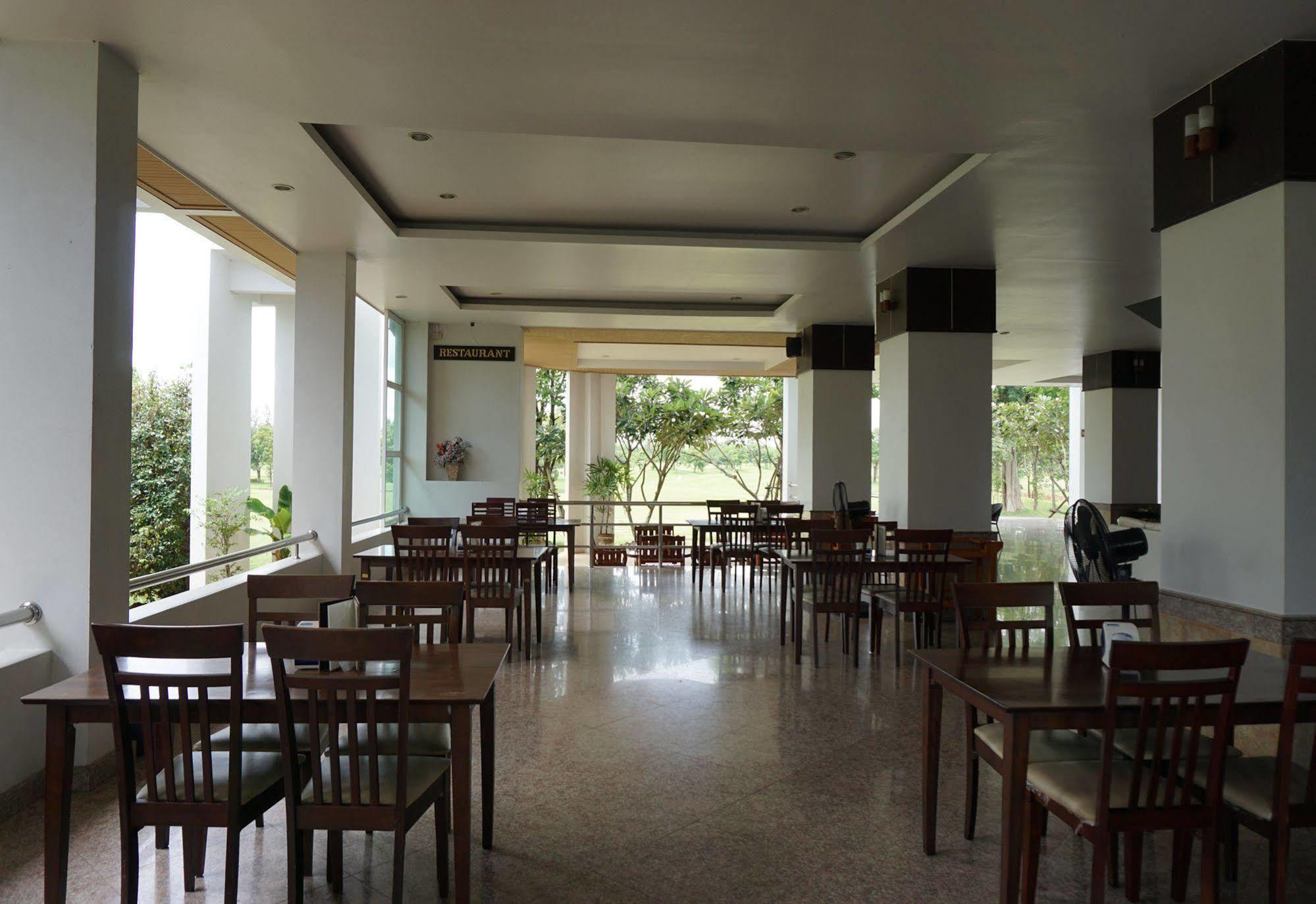 Dancoon Golf Club And 3* Ban Thum