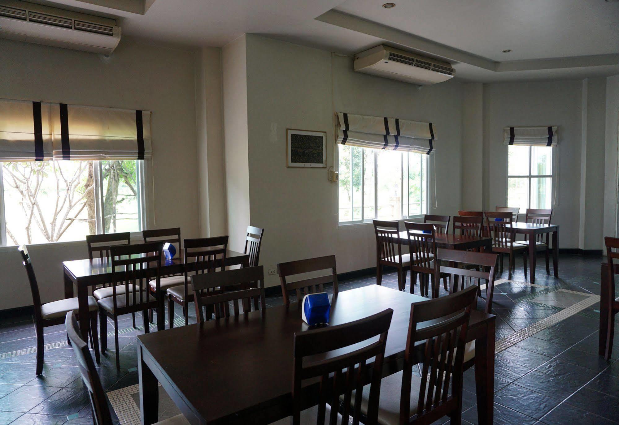 Hotel Dancoon Golf Club And 3*