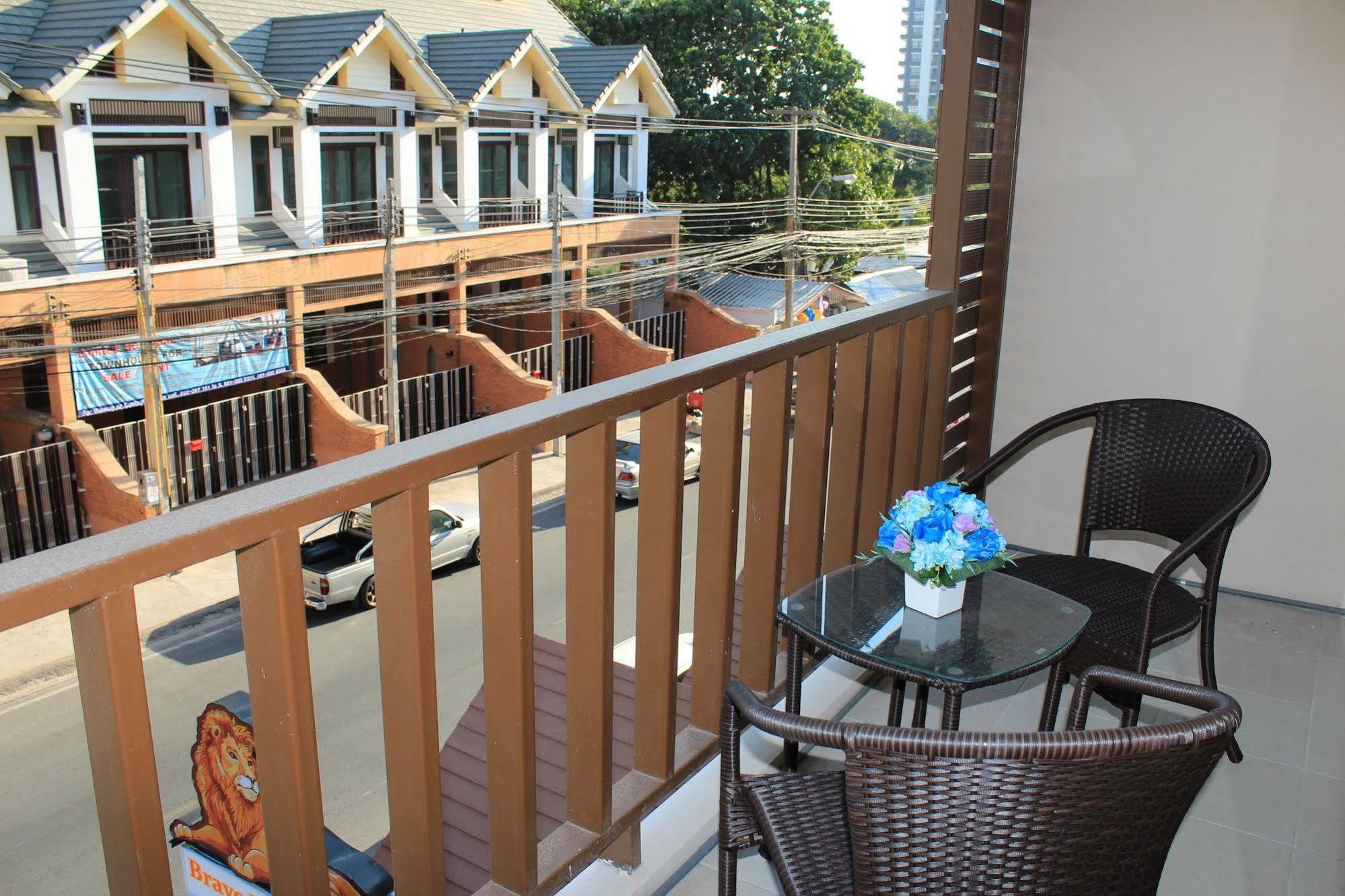 Brave Lion 3* Jomtien Beach