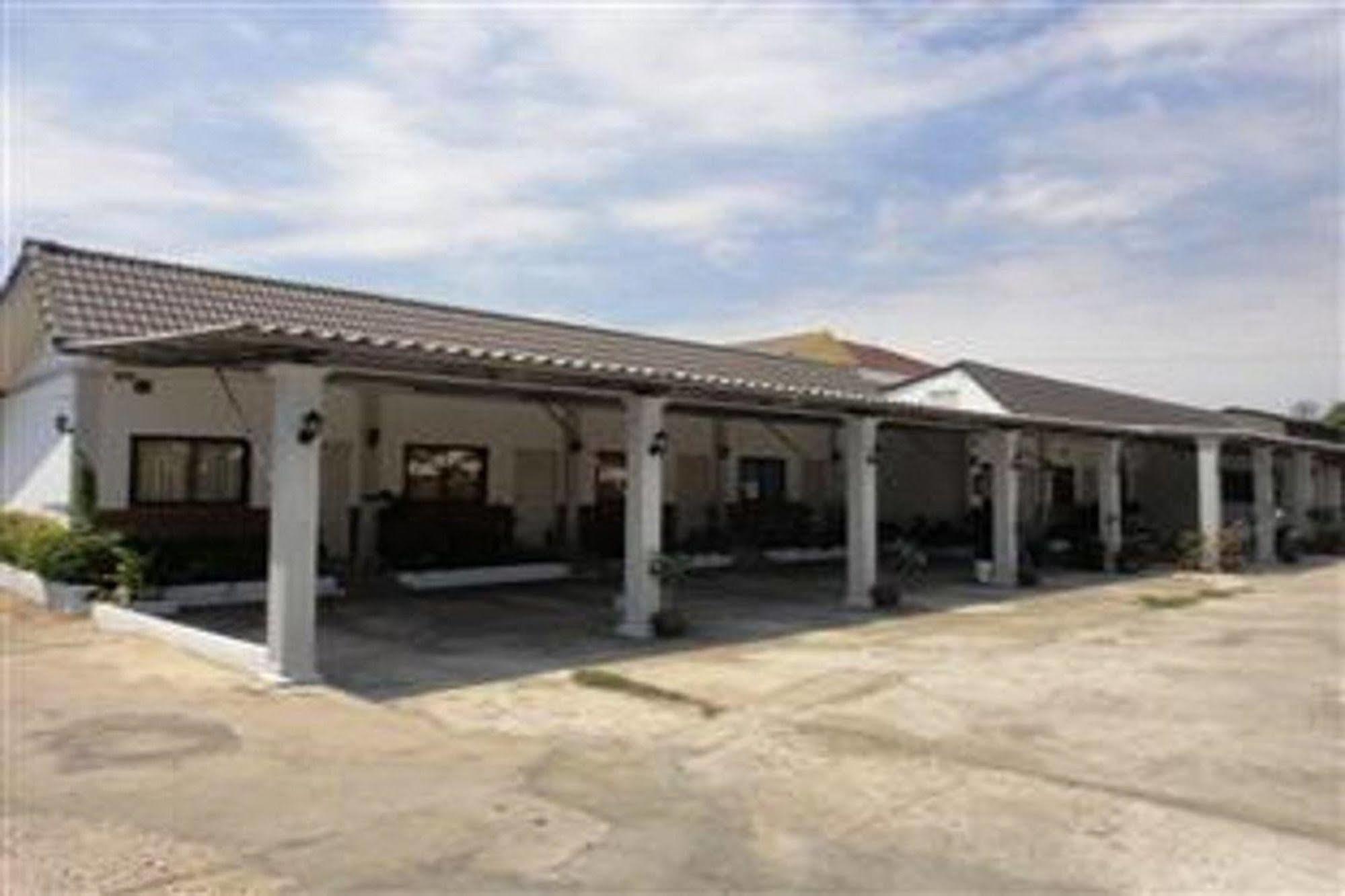 Paradise Inn