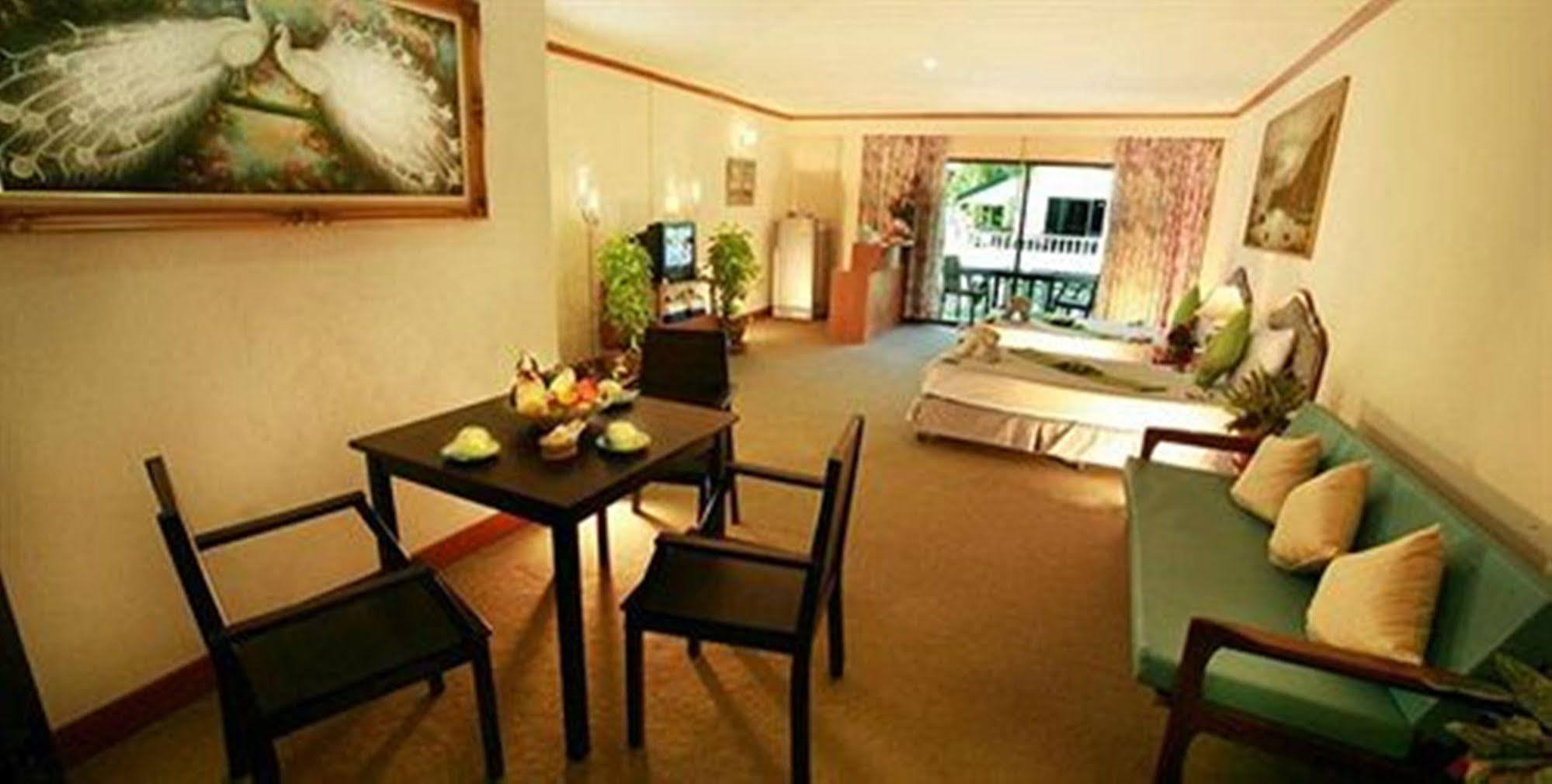 Bamboo & 3* Patong