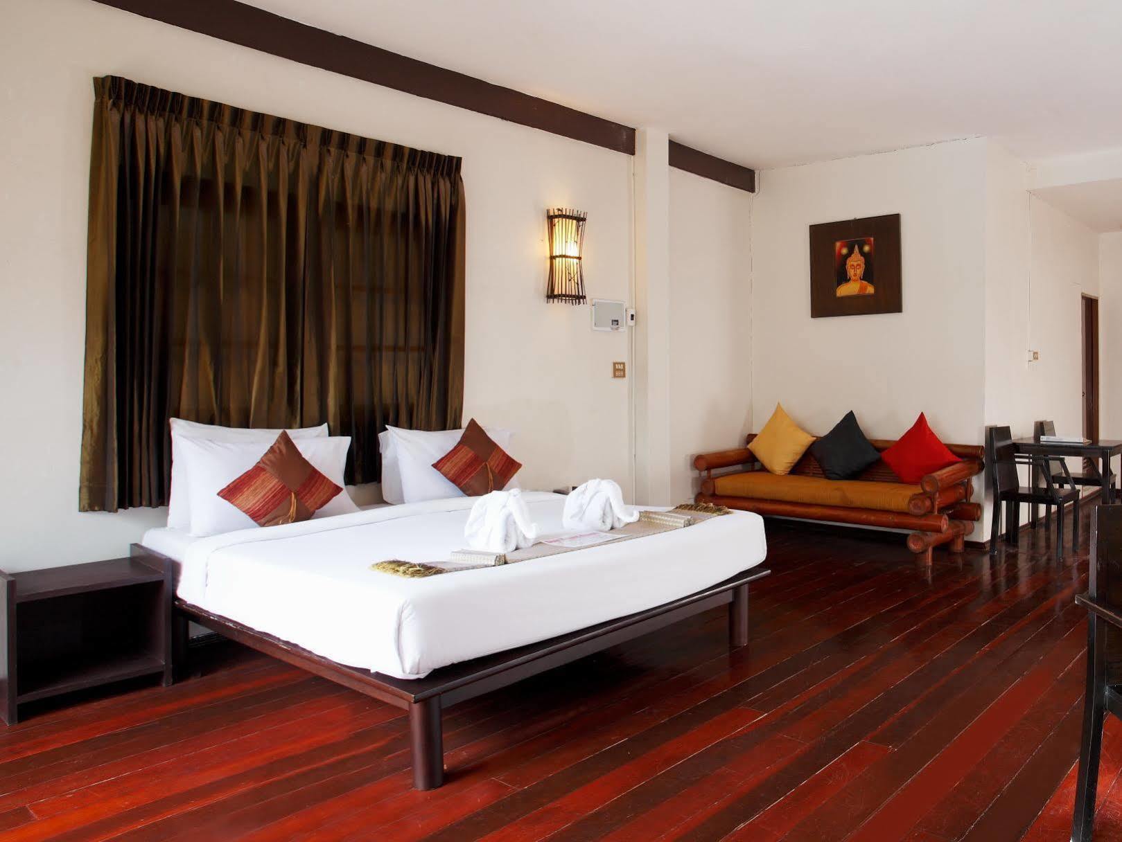 Hotel Bamboo & 3*