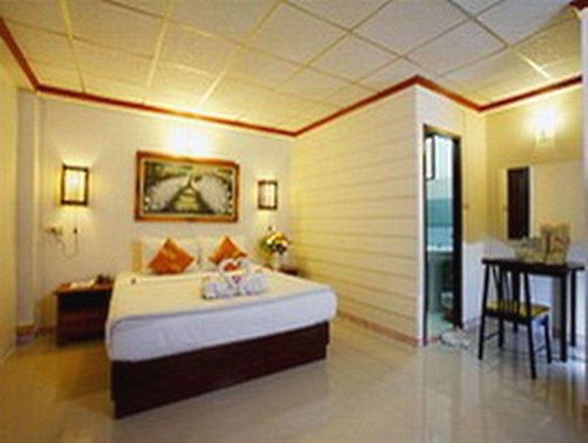 Hotel Bamboo & 3*