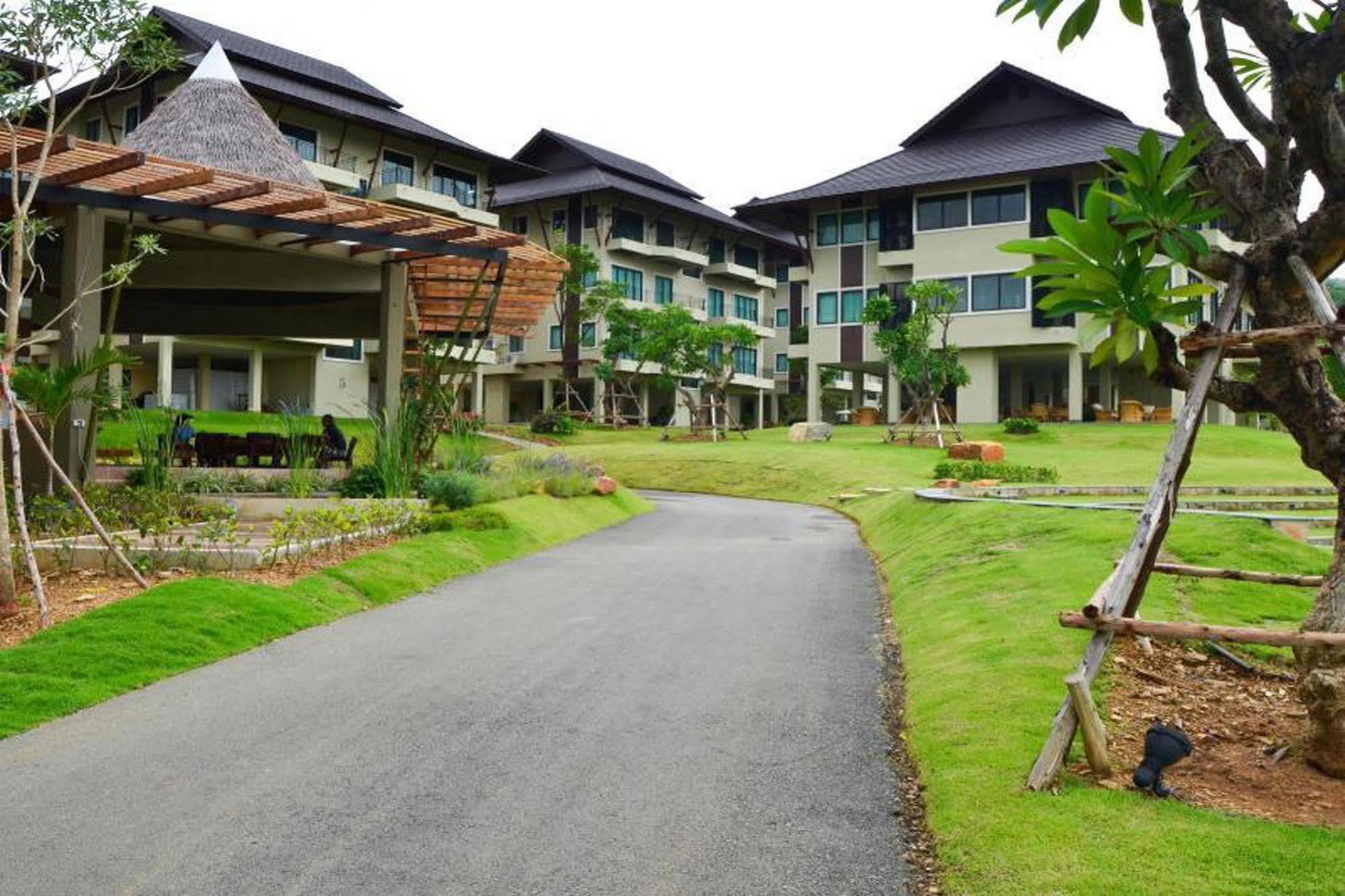 Resort Patravana Phayayen