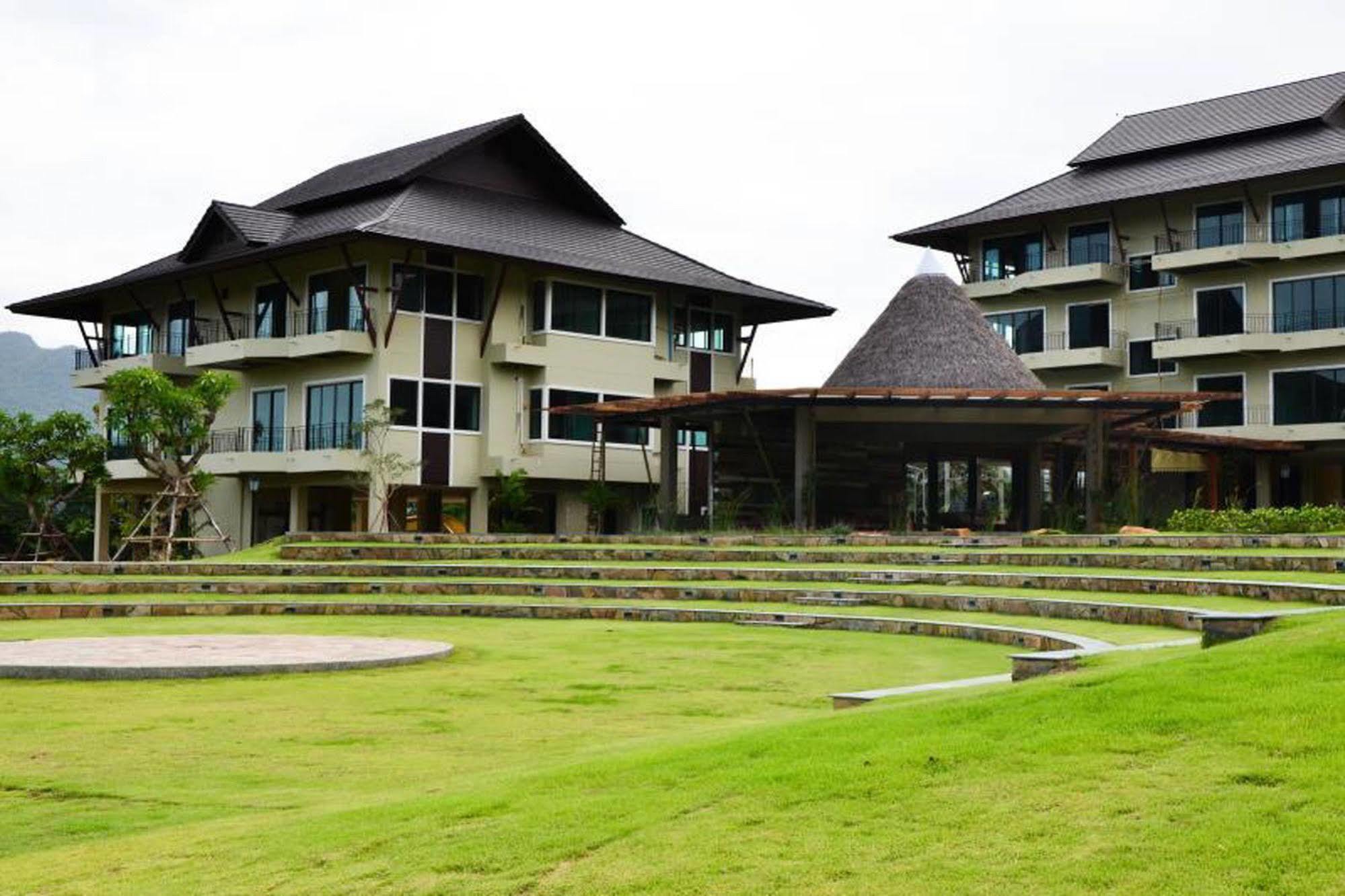 Resort Patravana Phayayen