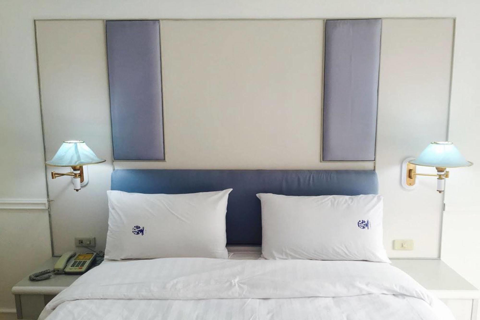 Hotel Bangsaen Resort Chonburi