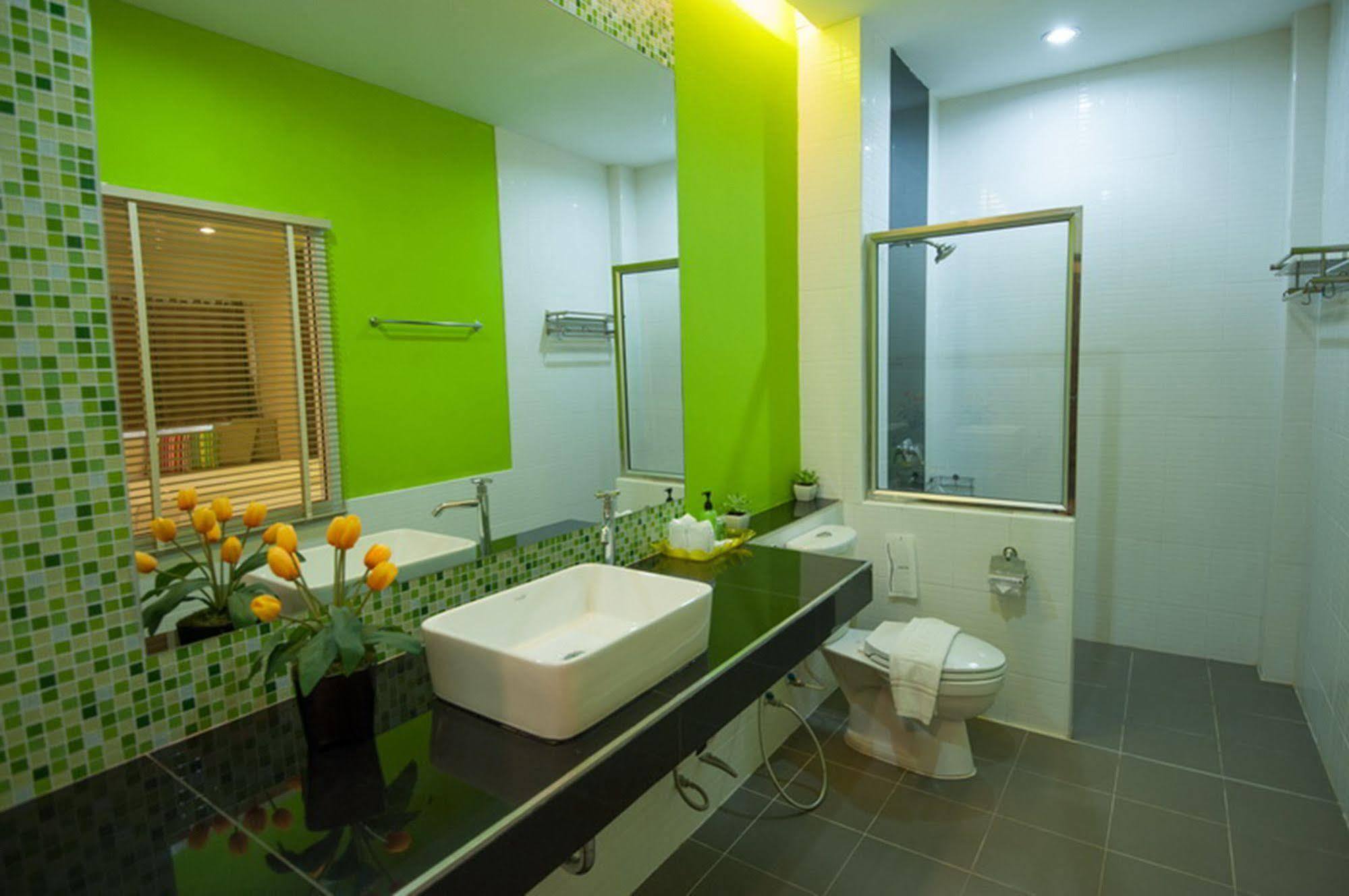 The Cozy Nest Boutique Rooms Bed & Breakfast Phayao