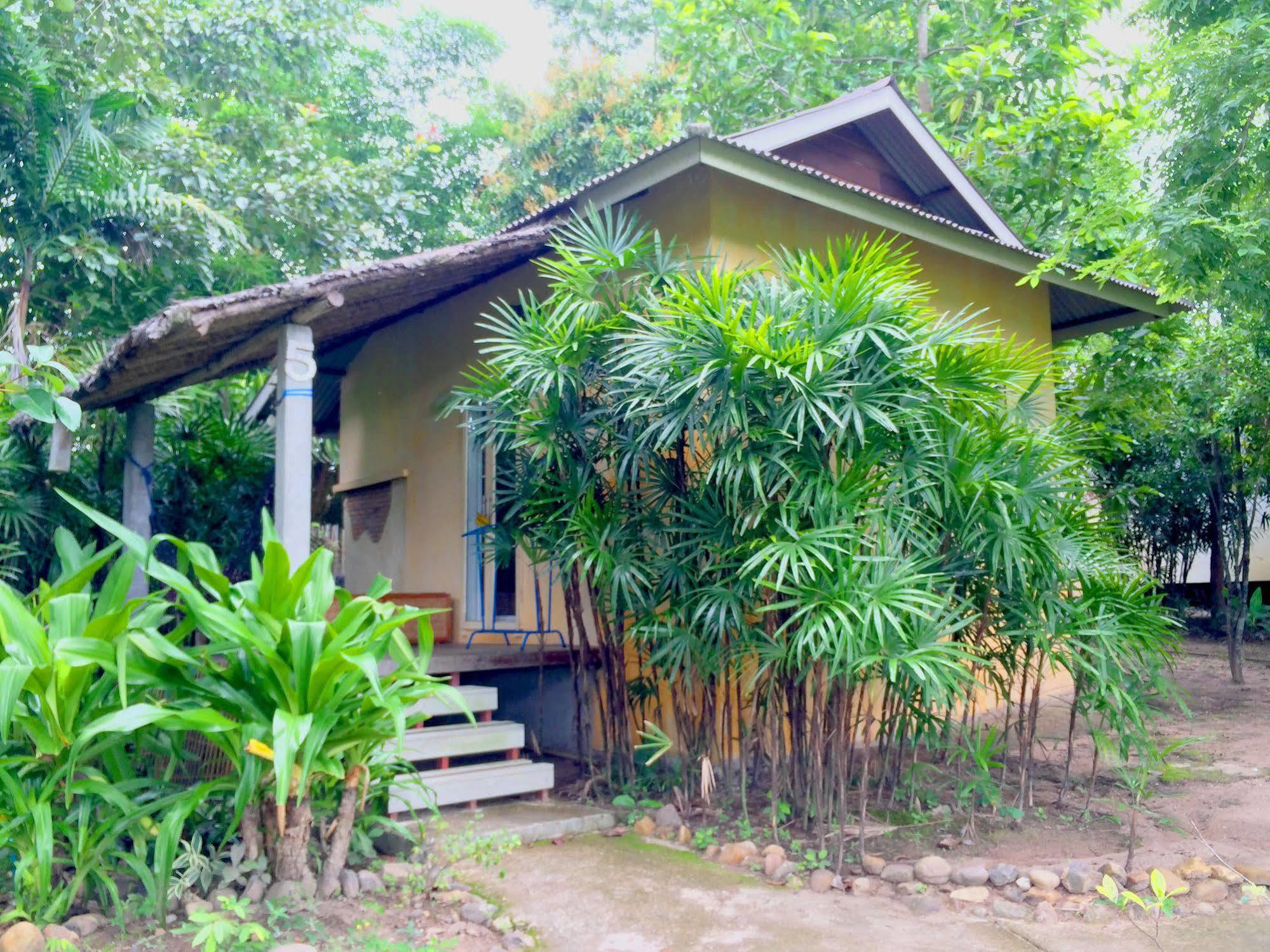 Kuadkhonthoe Holiday park 3*