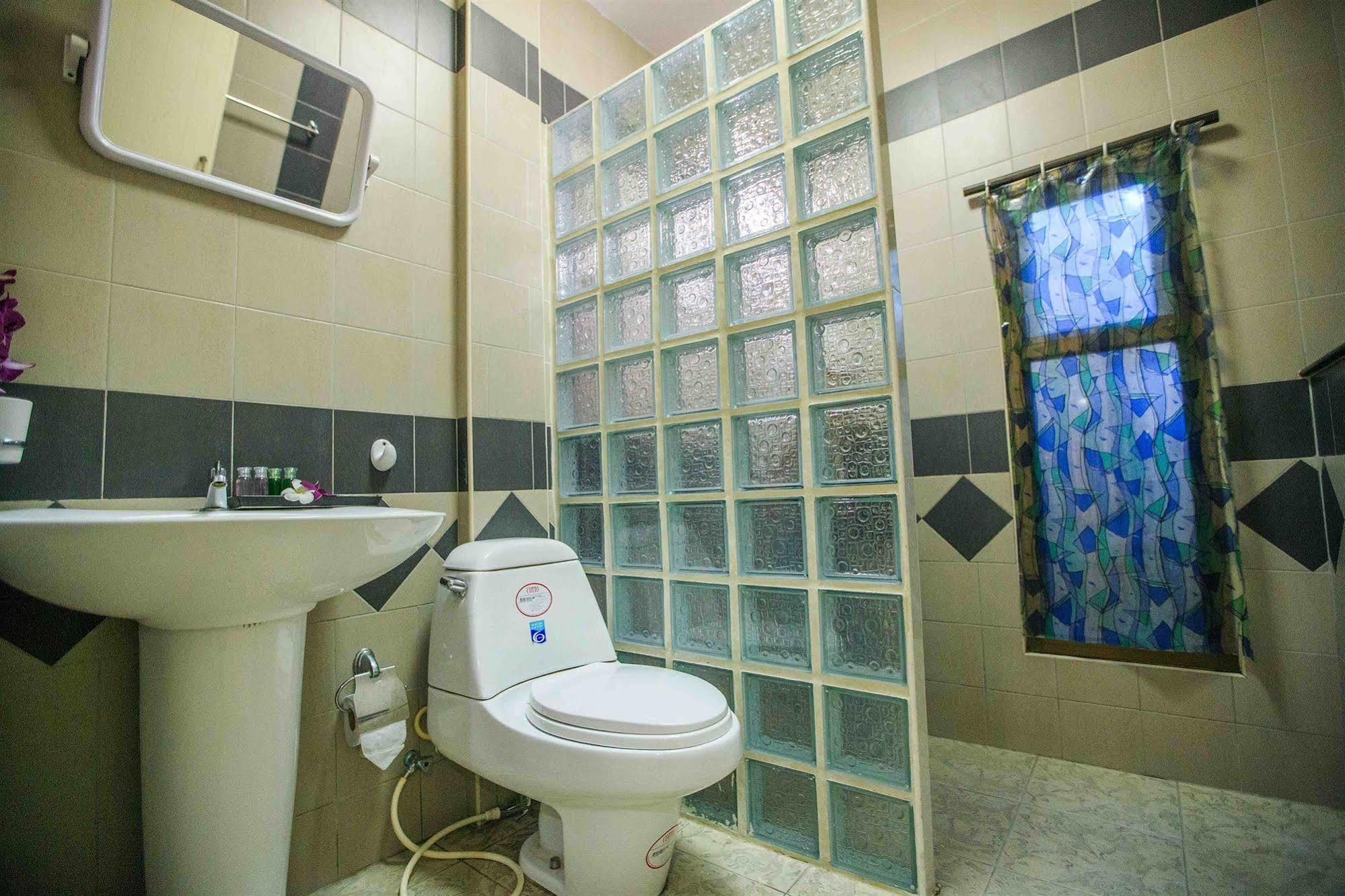 Hotel Oasis Hakuna Matata Chaweng (Koh Samui)