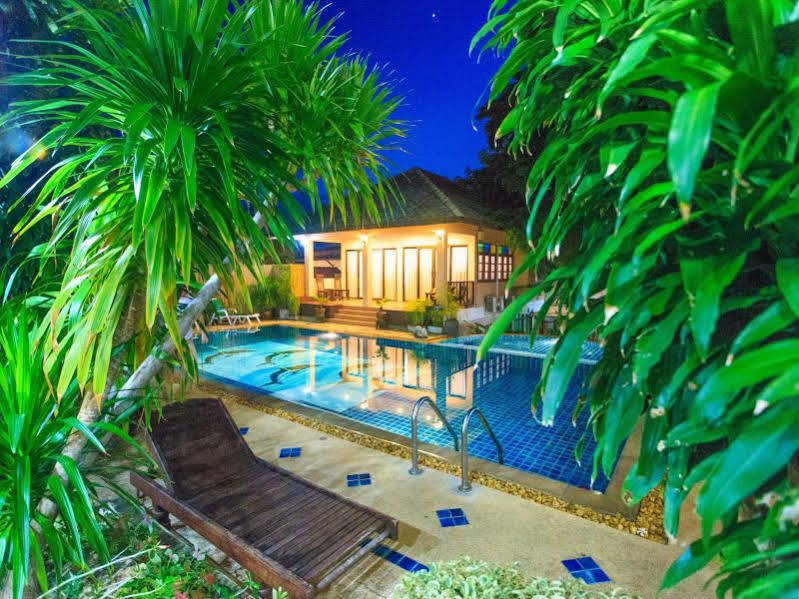 Oasis Hakuna Matata Hotel