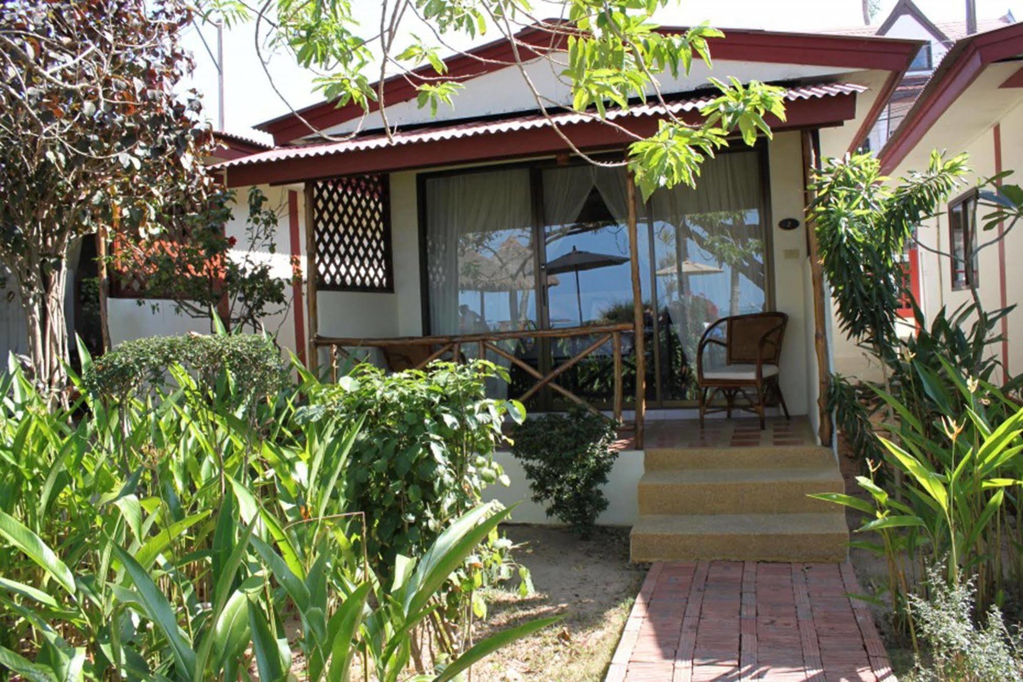 The Waterfront At Fishermans Village Resort