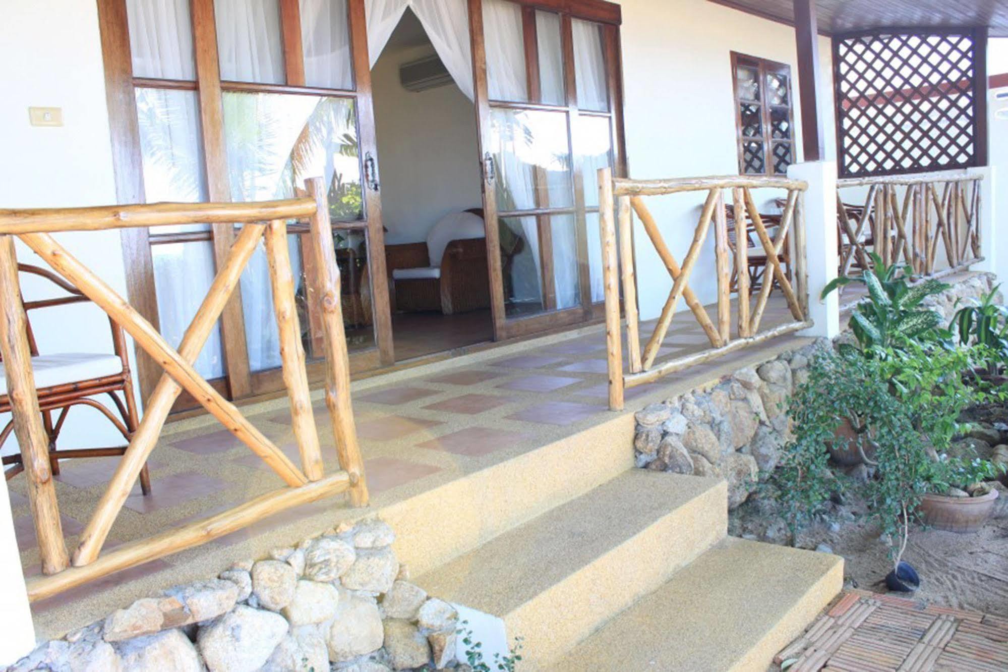 The Waterfront At Fishermans Village 3*