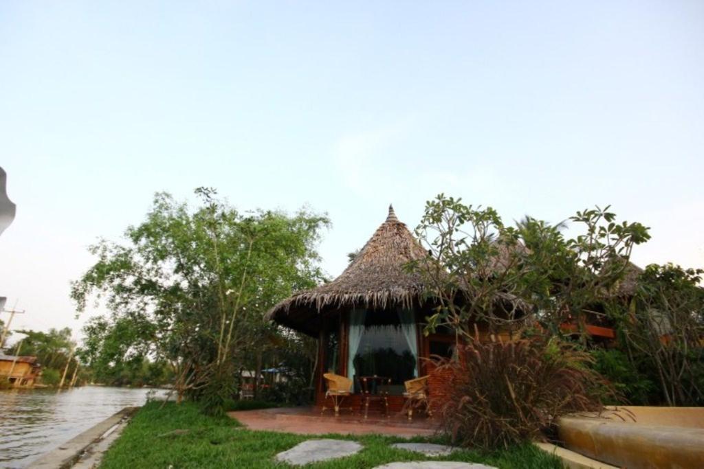 Club Resort Amphawa