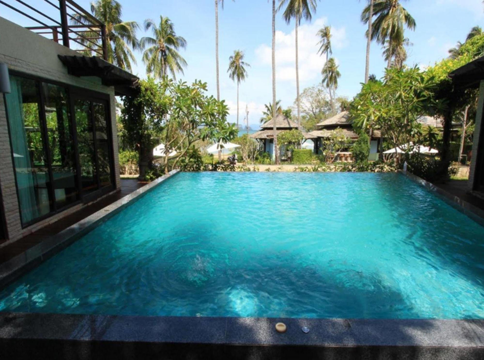 Resort Niramaya & Wellness 4*