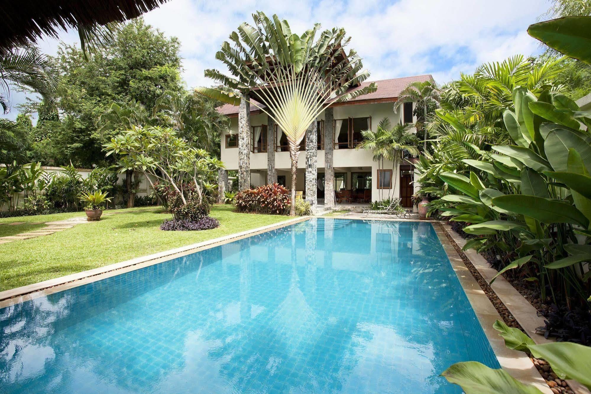 Baan Suan Far-sai *