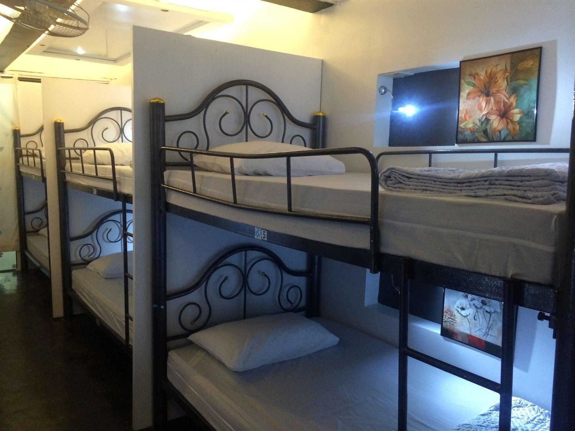 Hostel At Phangan *