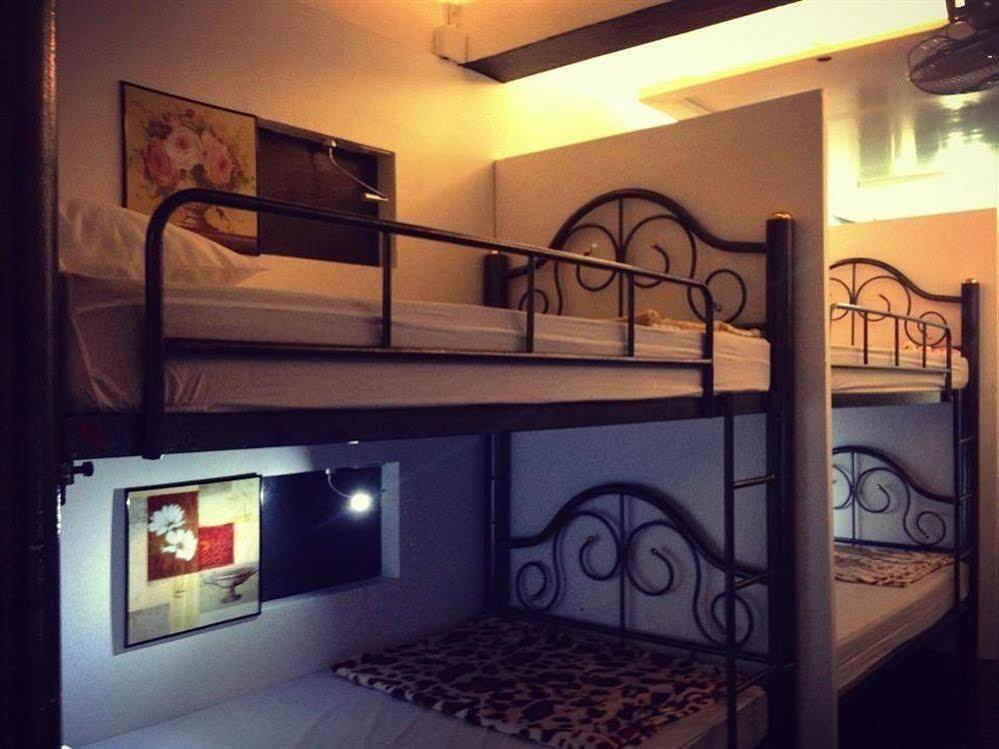 Hostel At Phangan *