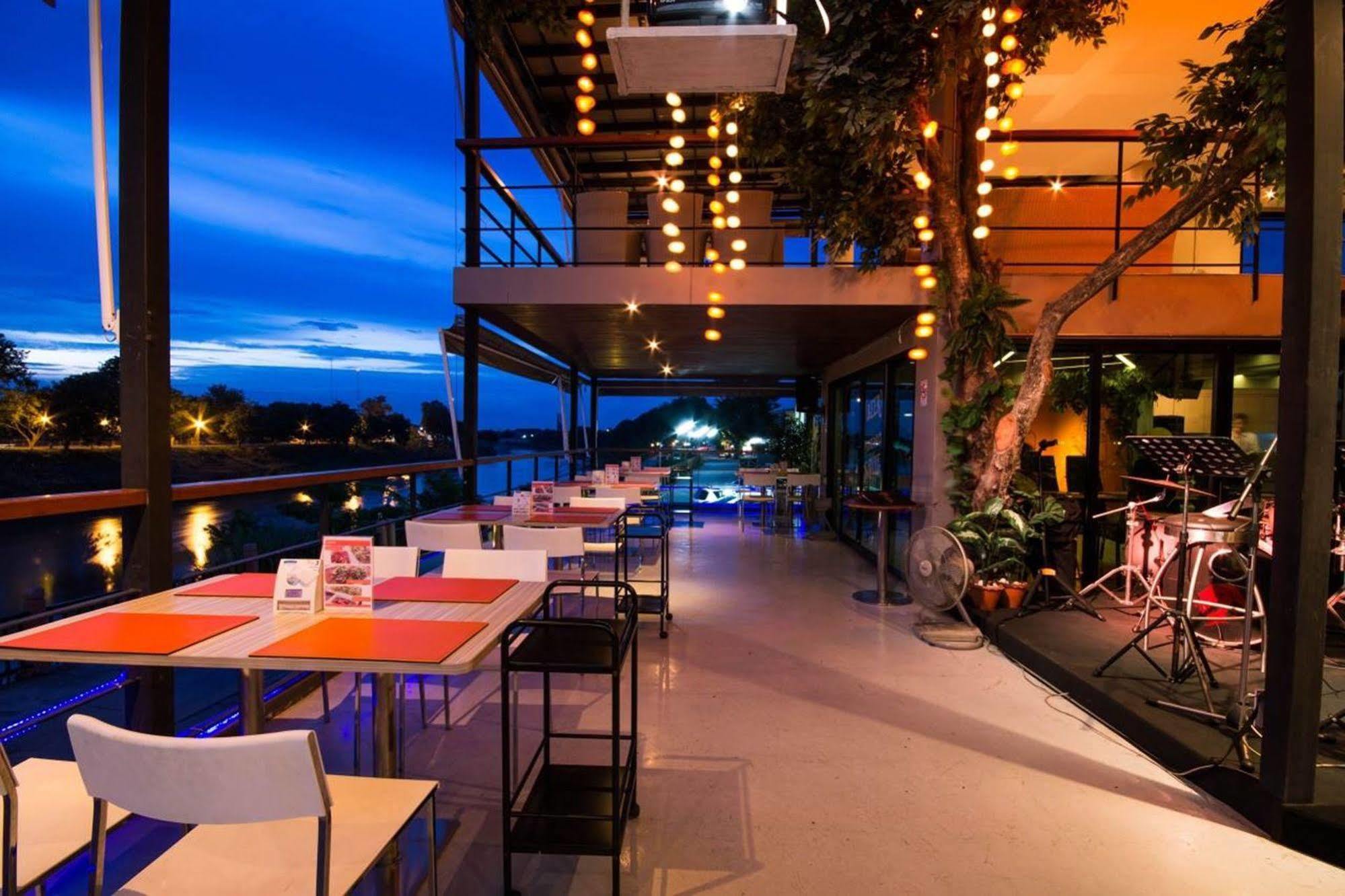 Dragon River Avenue 3*