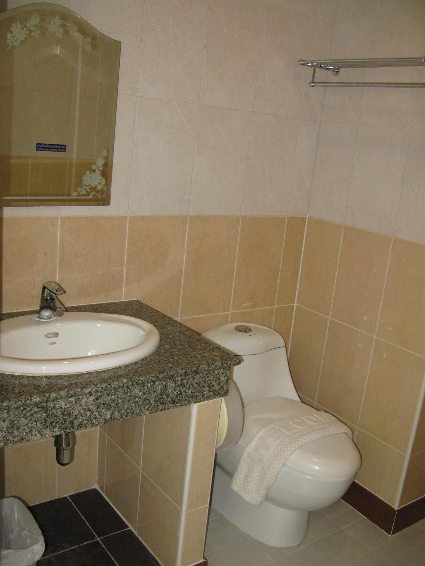 Hotel Sabai 2*