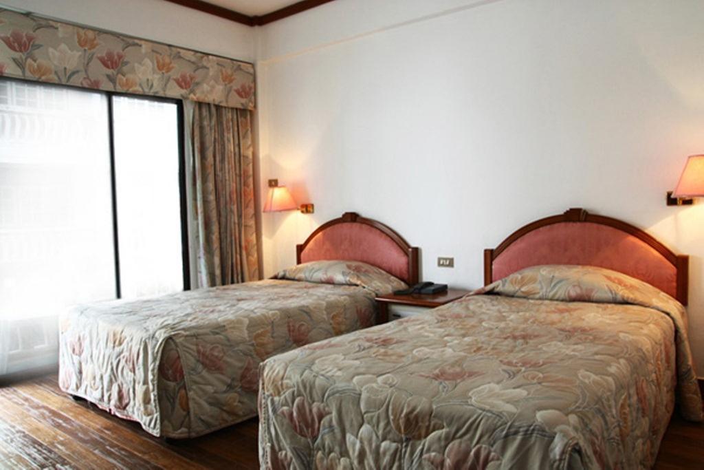 Paisiri Hotel 2*