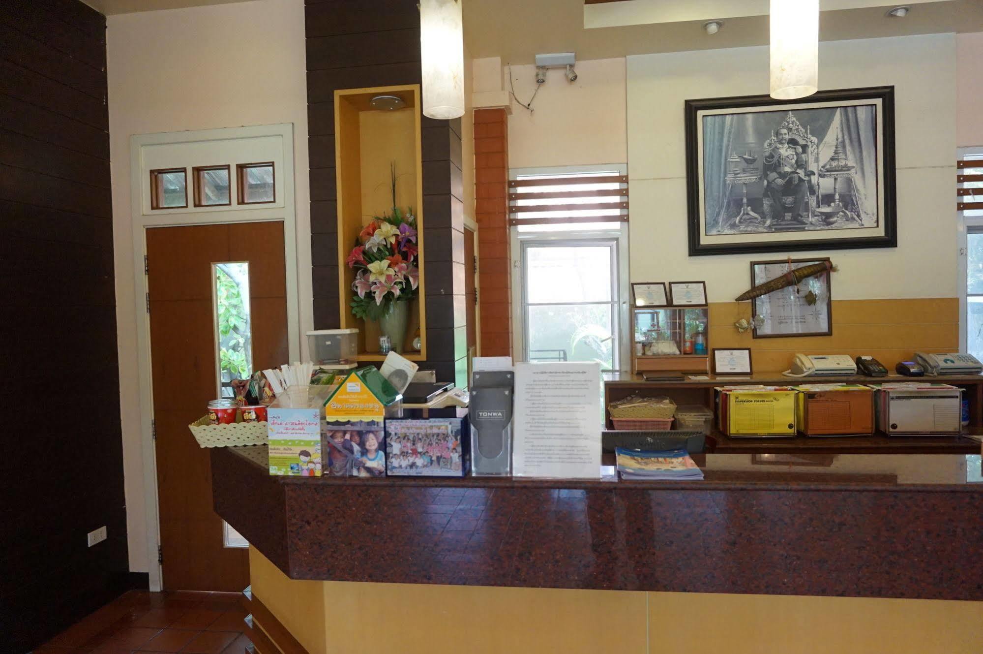 Tonwa Hotel 3*