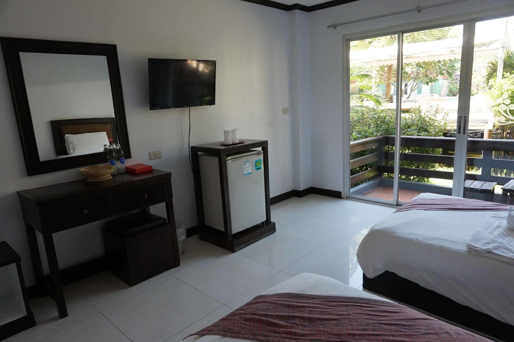 Hotel Nakhaburi & Udon Thani