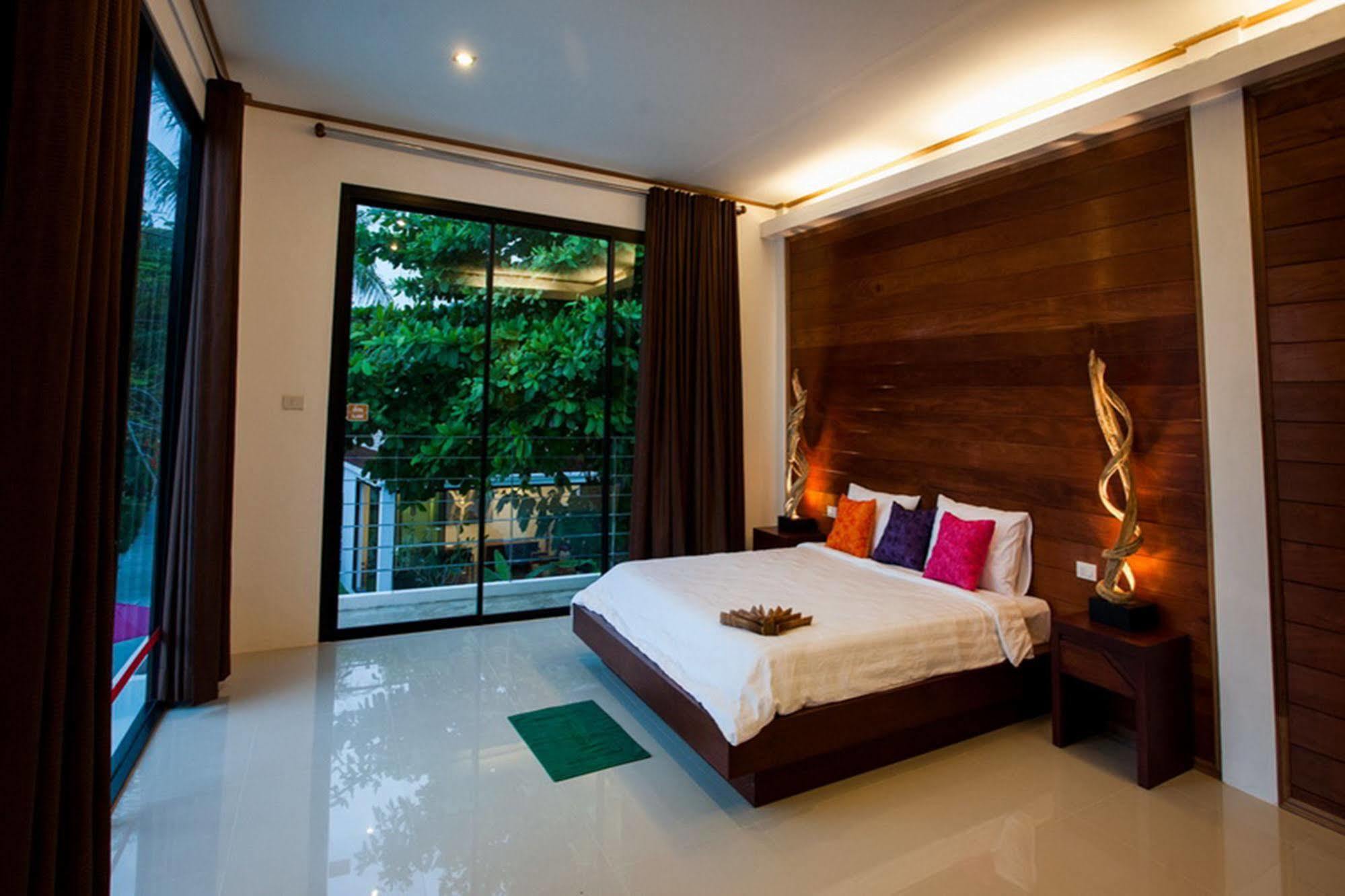 Paradise Resort