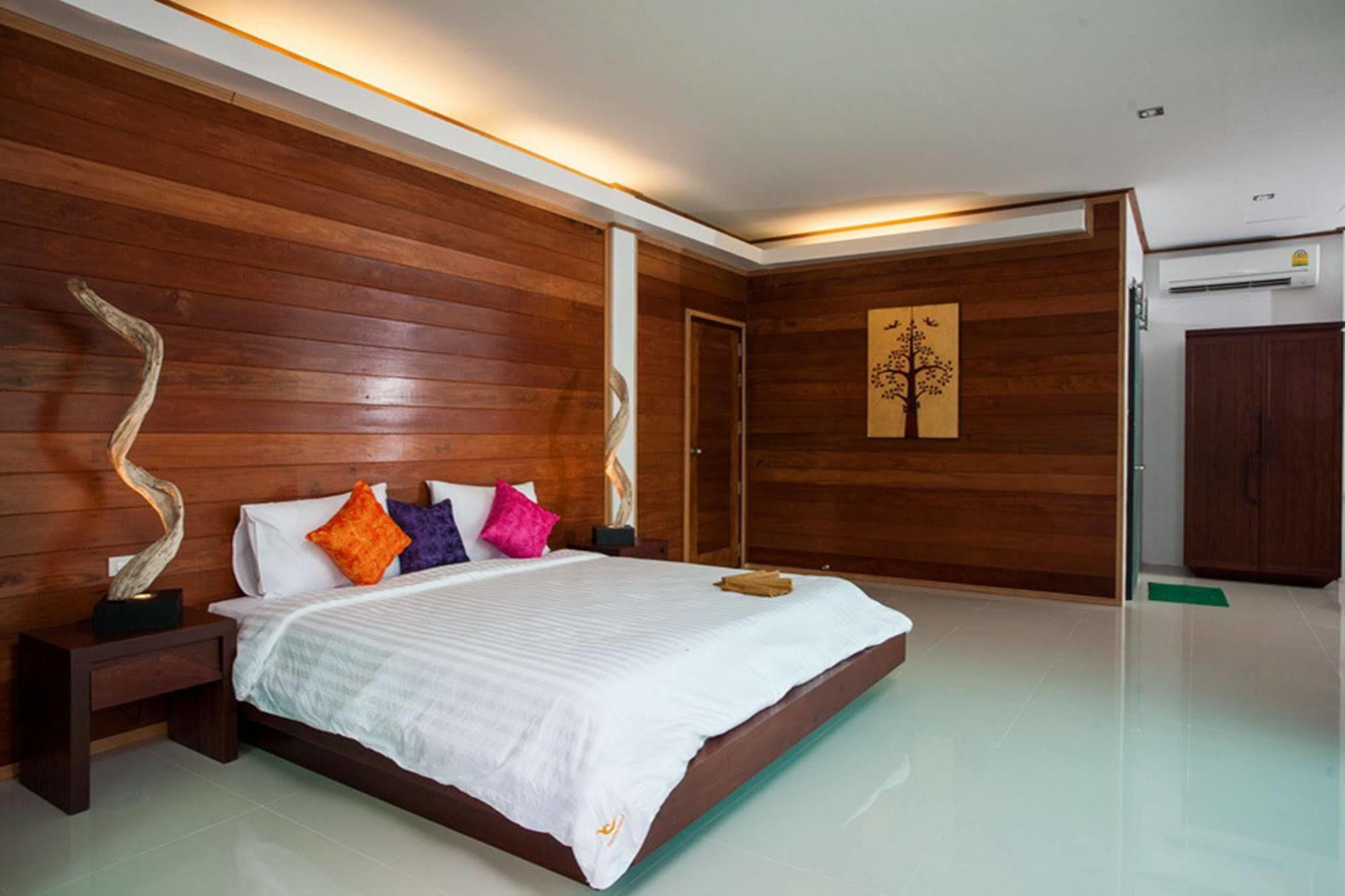 Paradise Resort 3*