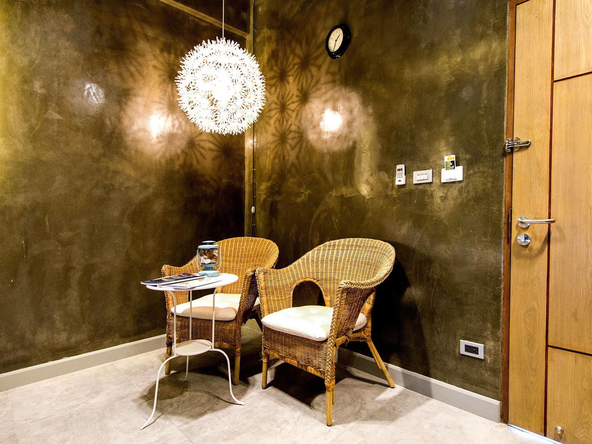 Kroque Boutique & Bistro Hotel 3*