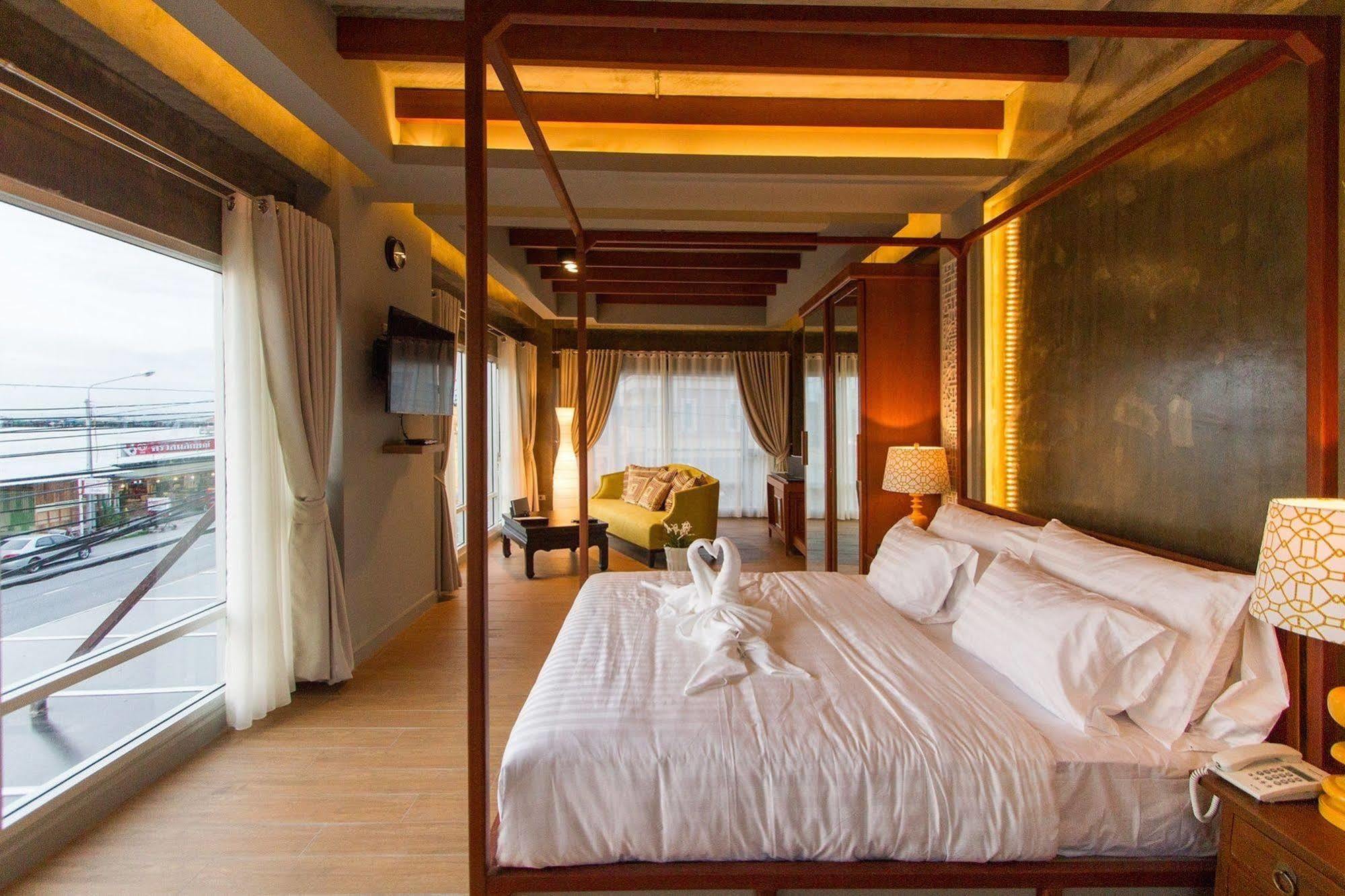 Kroque Boutique & Bistro Hotel 3*