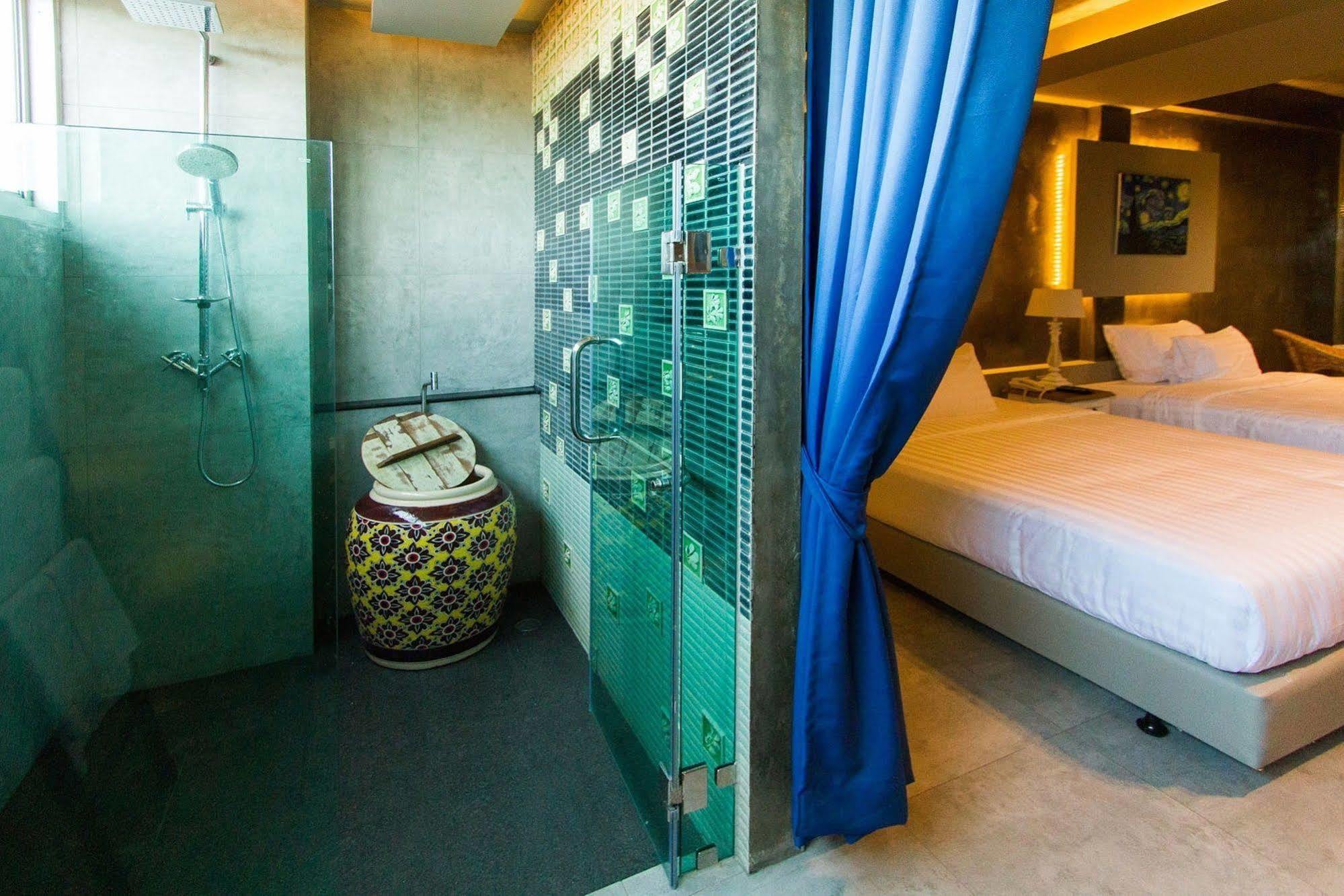 Kroque Boutique & Bistro Hotel Ang Sila