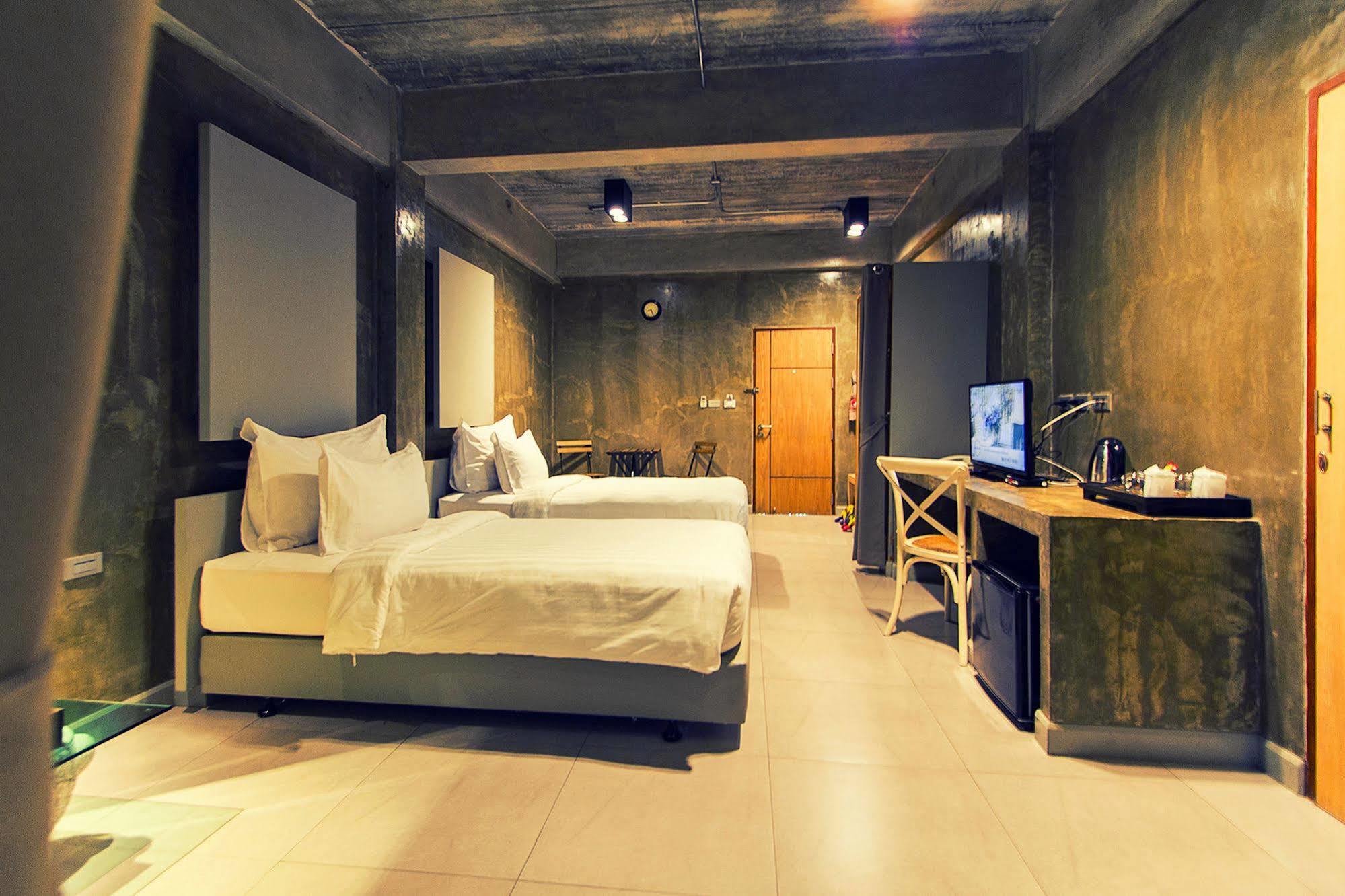 Kroque Boutique & Bistro Hotel 3*