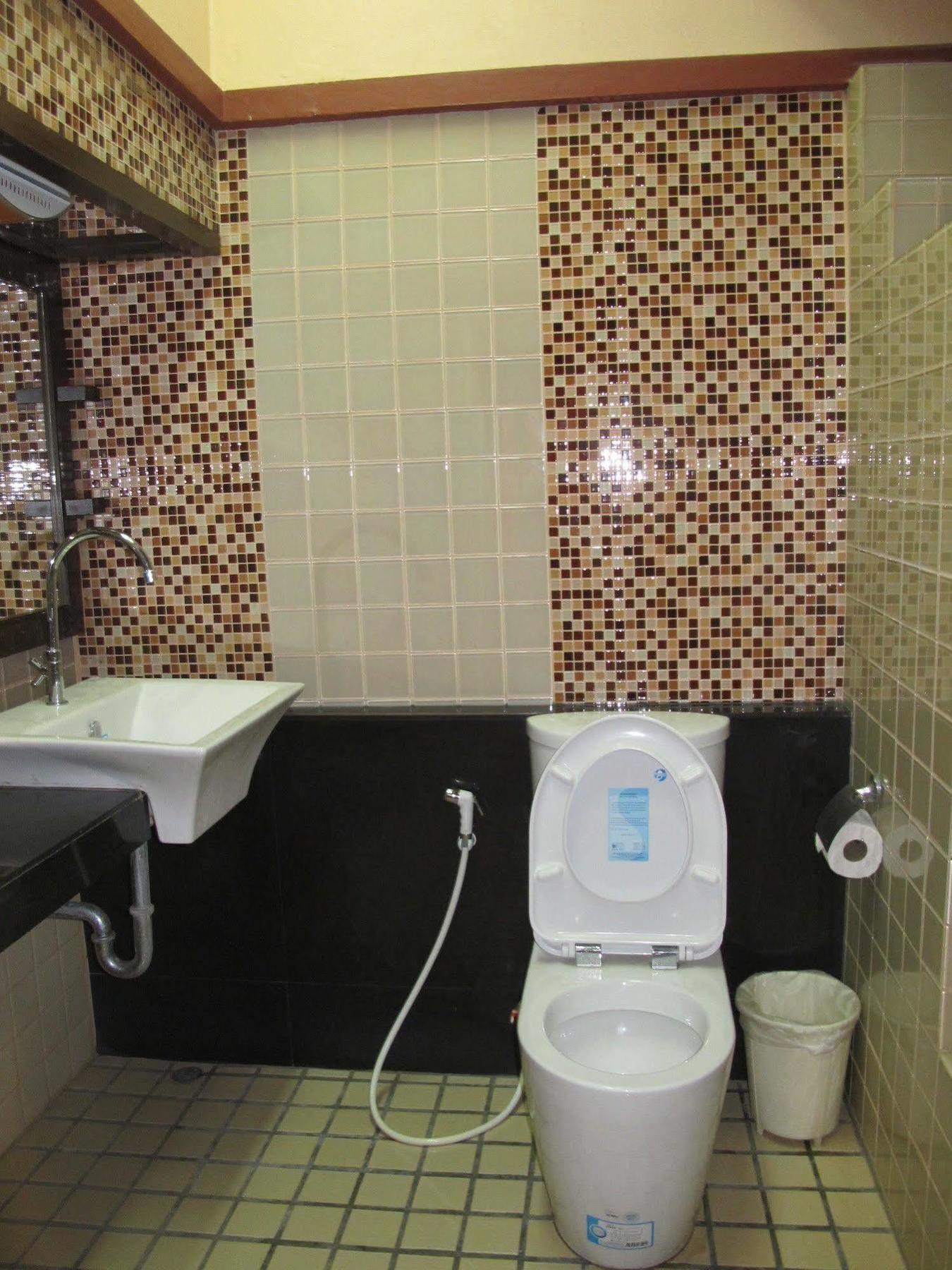 Wandee House Jomtien Hotel 2*