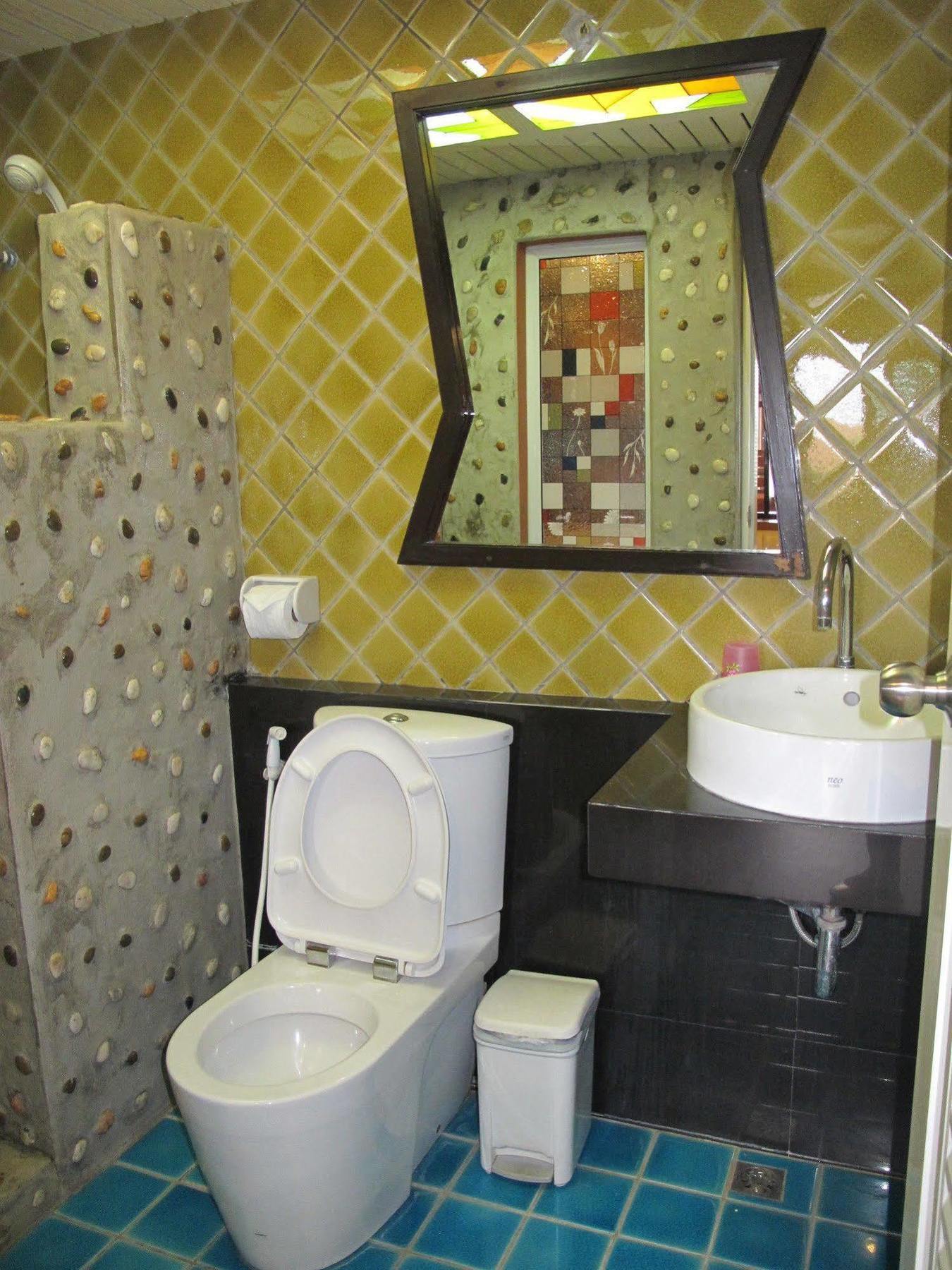 Wandee House Jomtien Hotel 2*