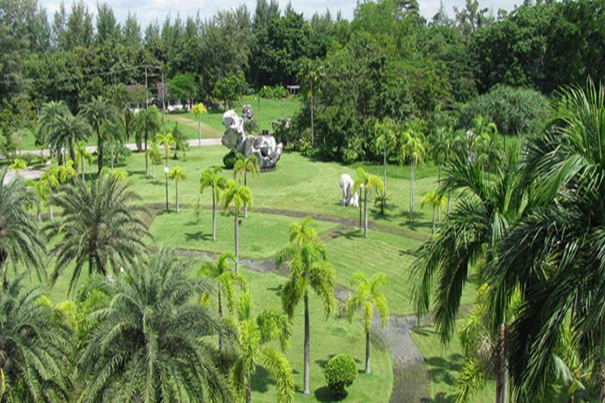 Rockgarden Resort 3*