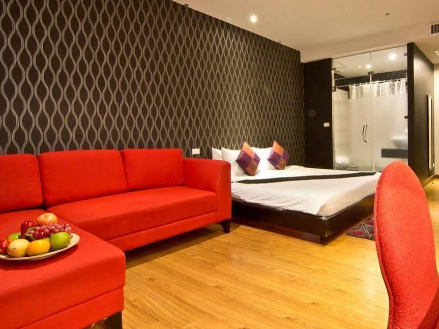 Hotel Glitz