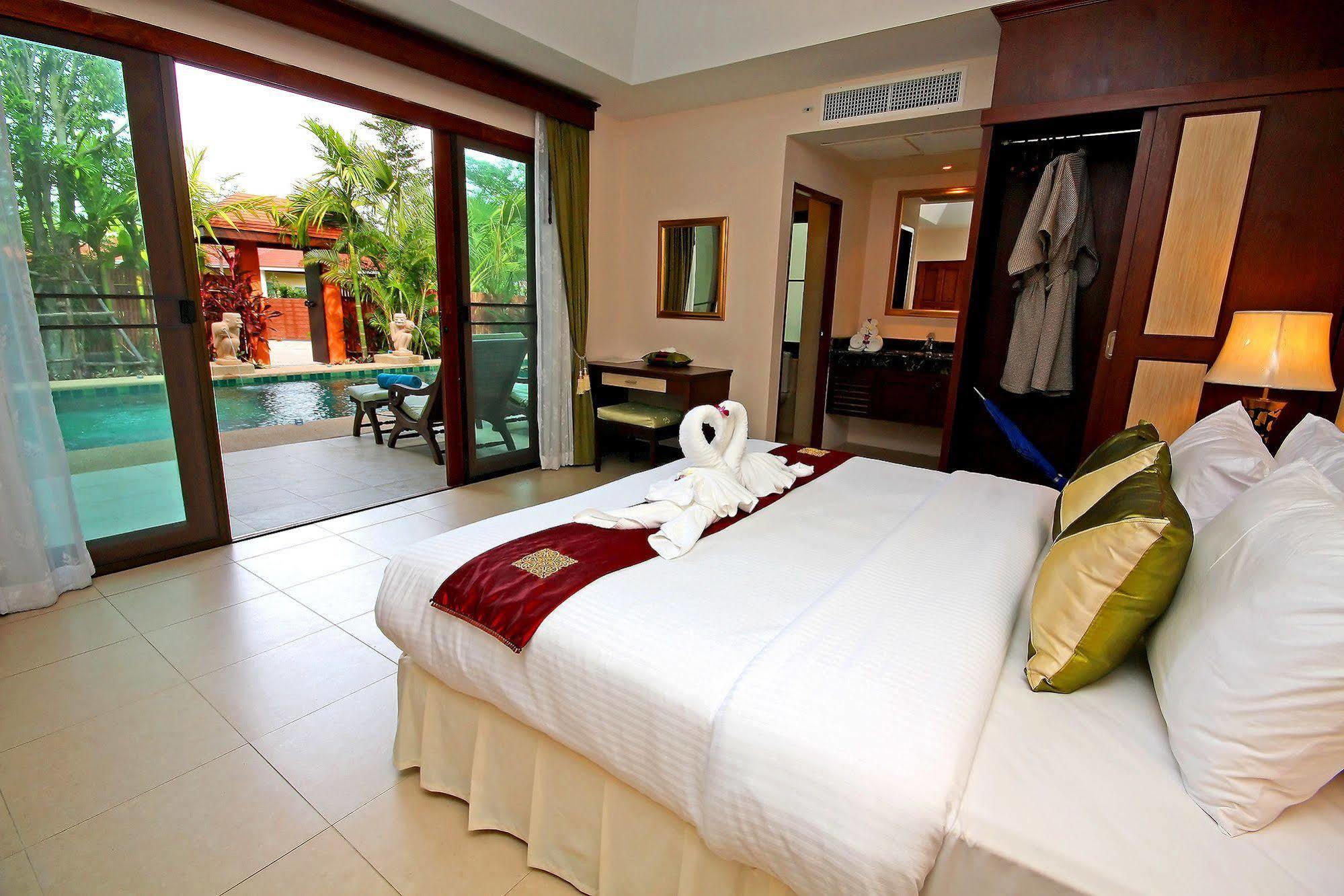 Thai Thani Pool Resort