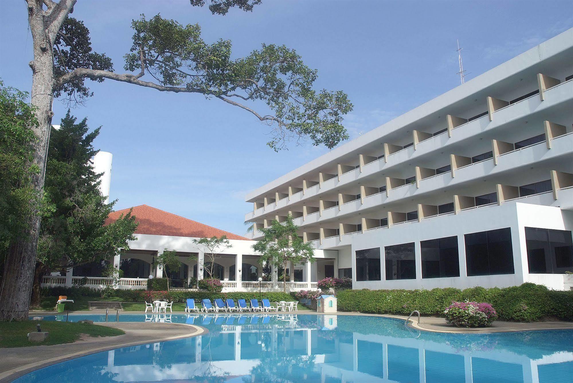Purimas & Hotel 3*