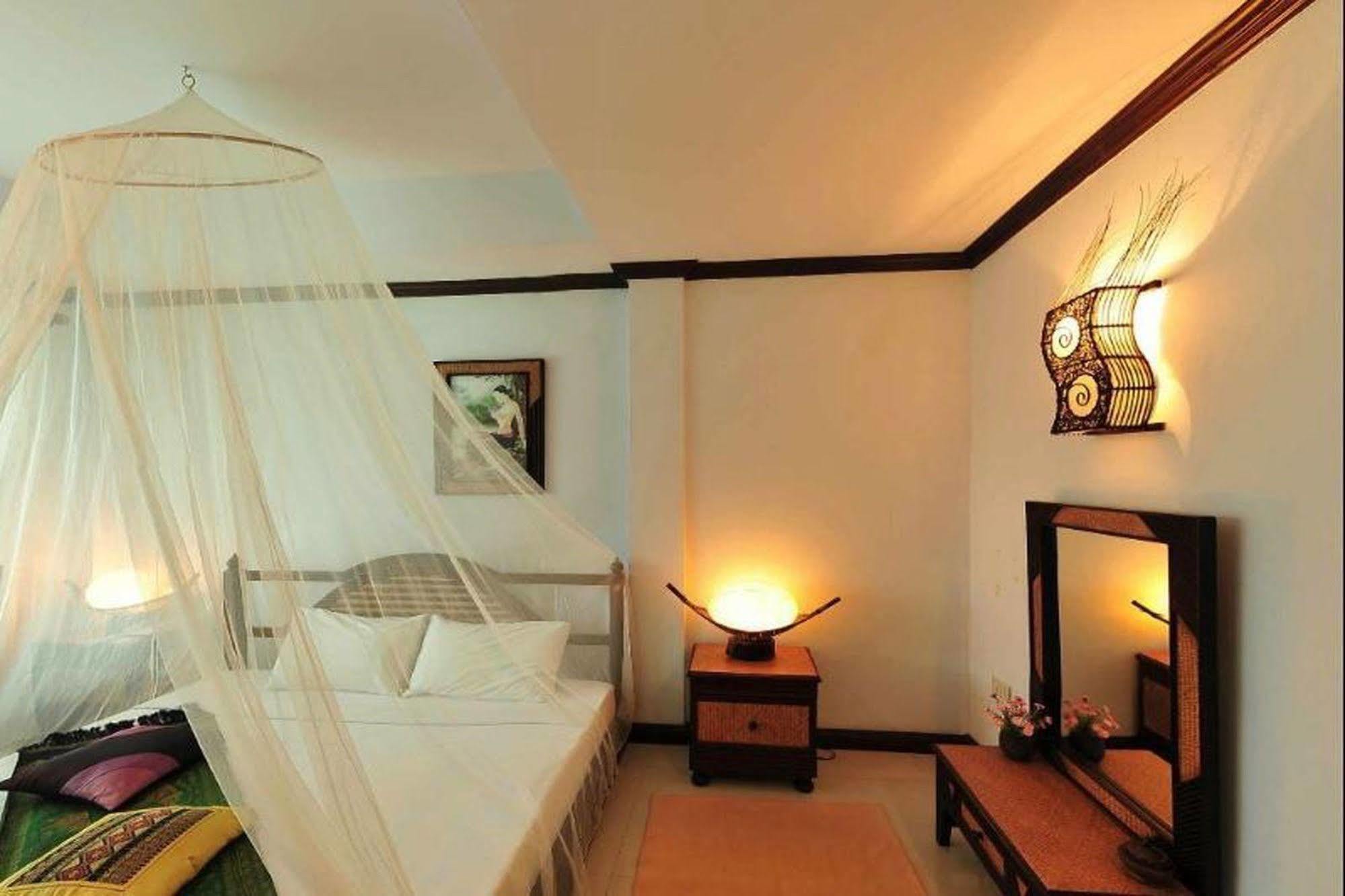 Chart Trip Resort