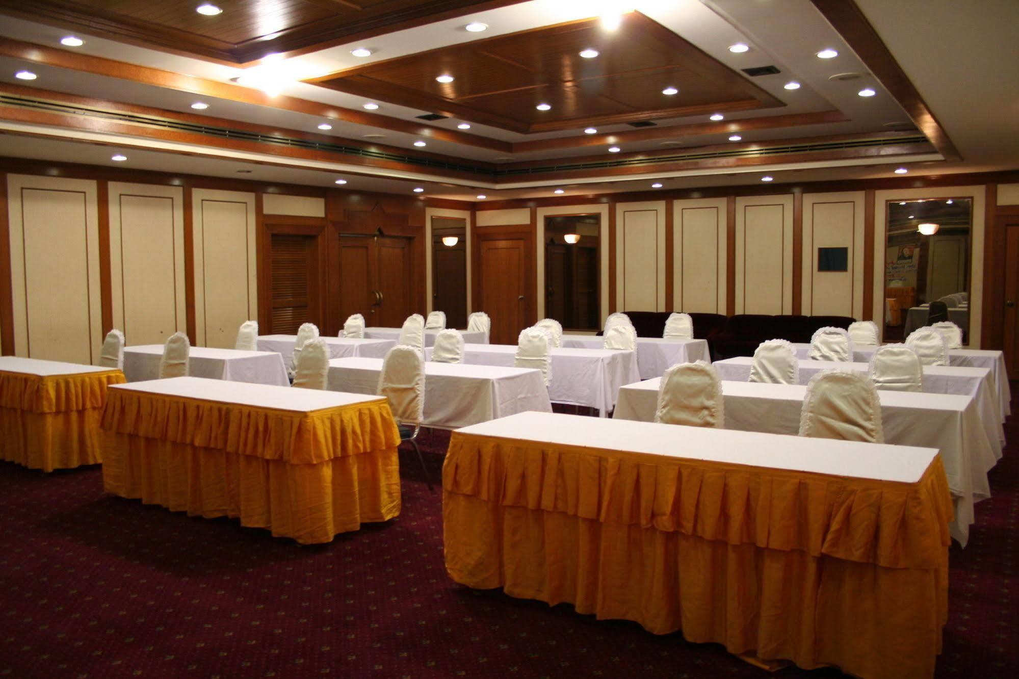 Hatyai Hotel 3*