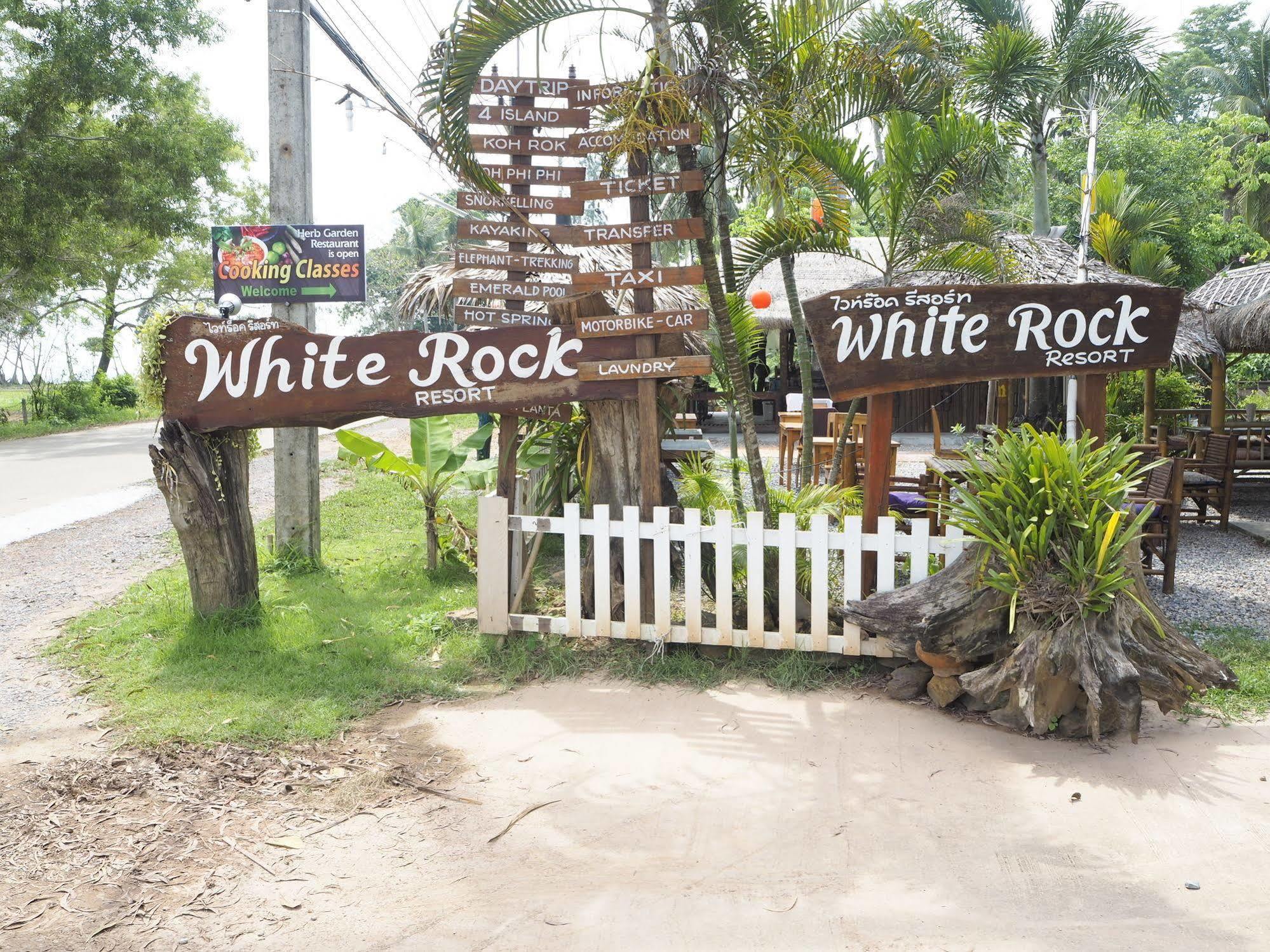 Euro Lanta White Rock Holiday park 3*