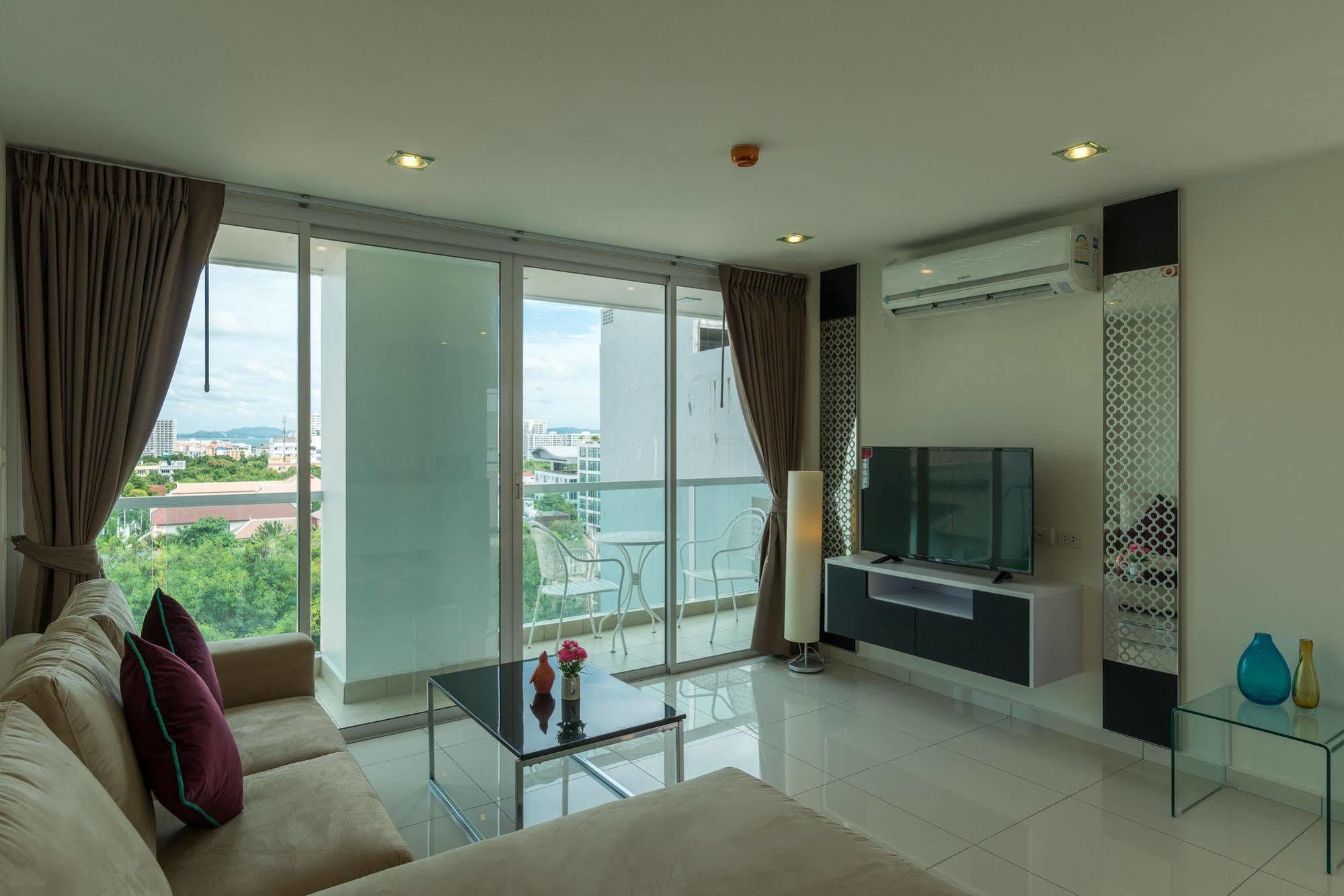 Apartment Art On The Hill By Sunny Rentals Pattaya