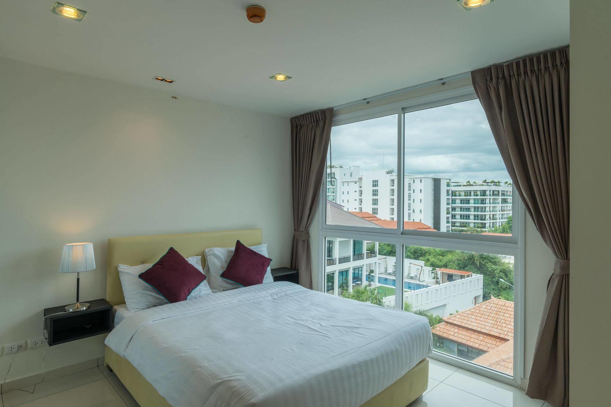 Art On The Hill By Sunny Rentals * Pattaya