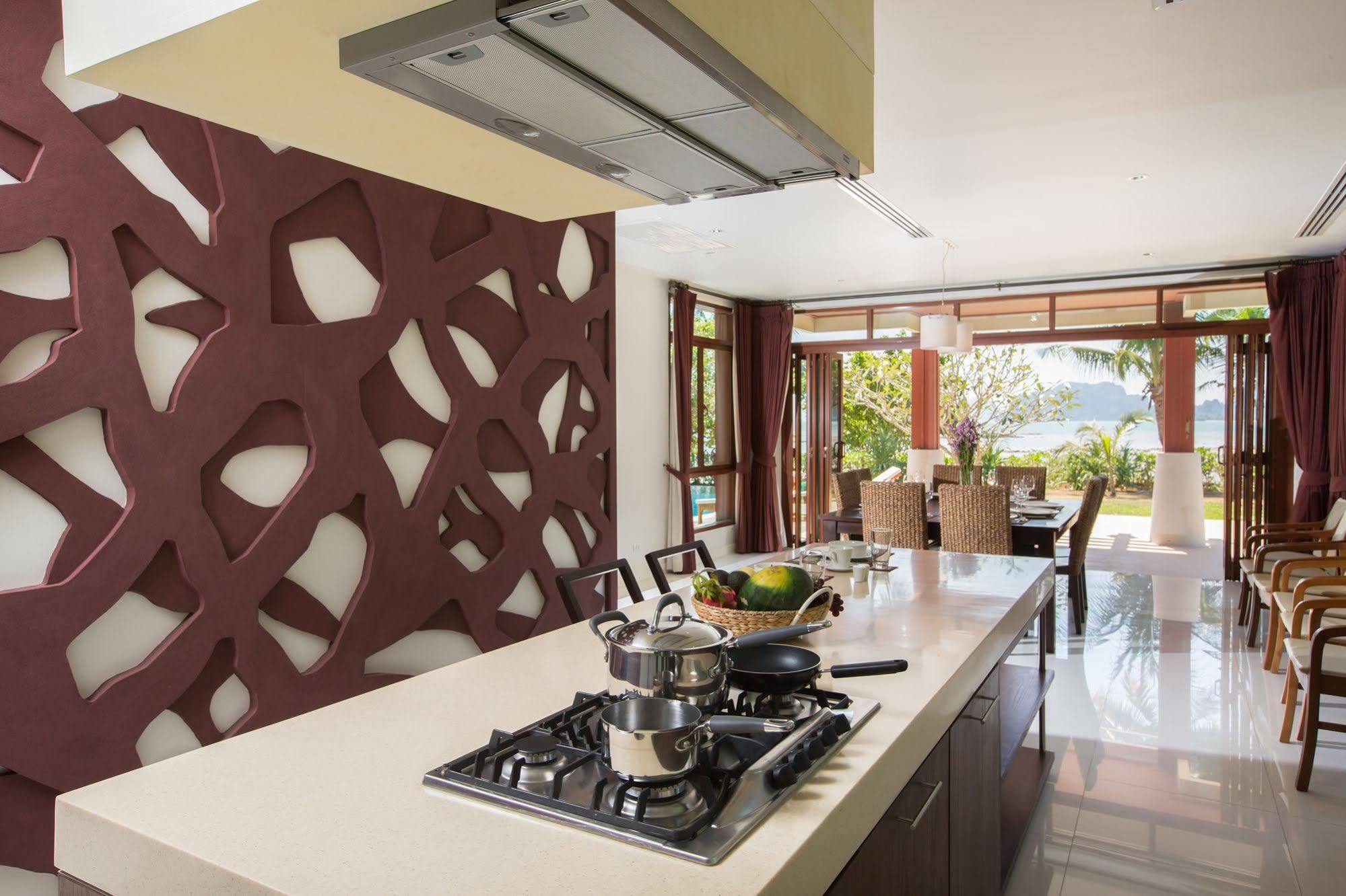 Amatapura Beachfront 1, Sha Certified *