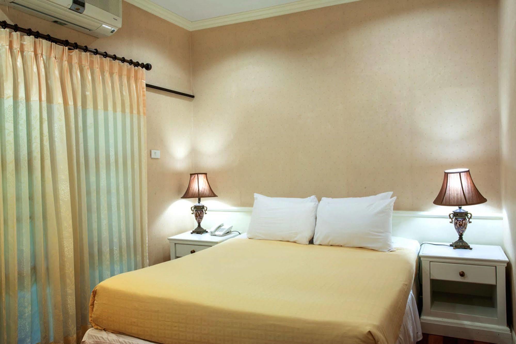 Chateau De Khaoyai & Hotel