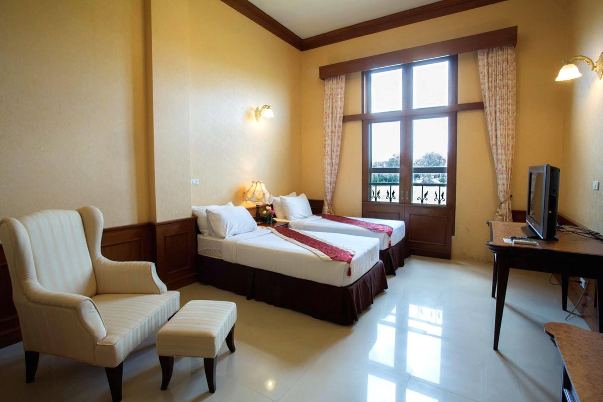 Chateau De Khaoyai &