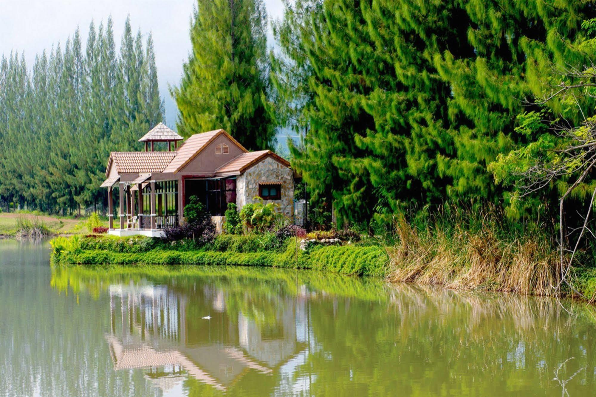 Chateau De Khaoyai & 4*