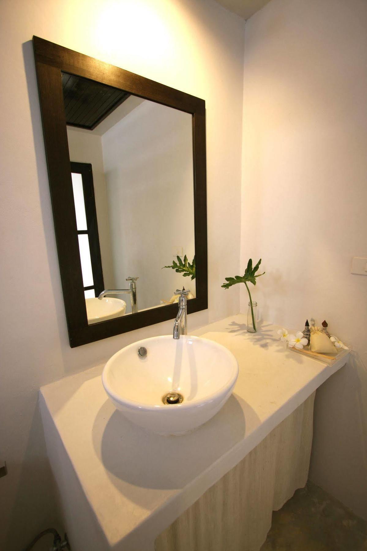 Vorona Hotel Sai Yok