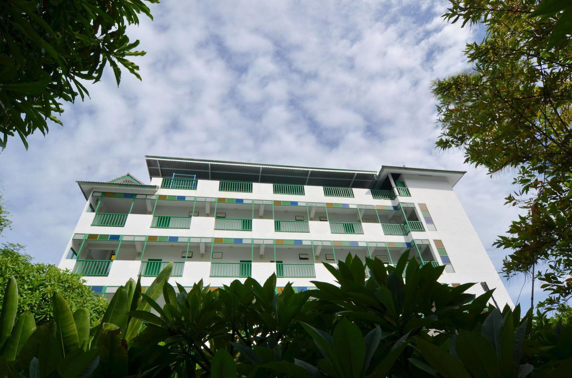 Hotel Makmai - Rayong